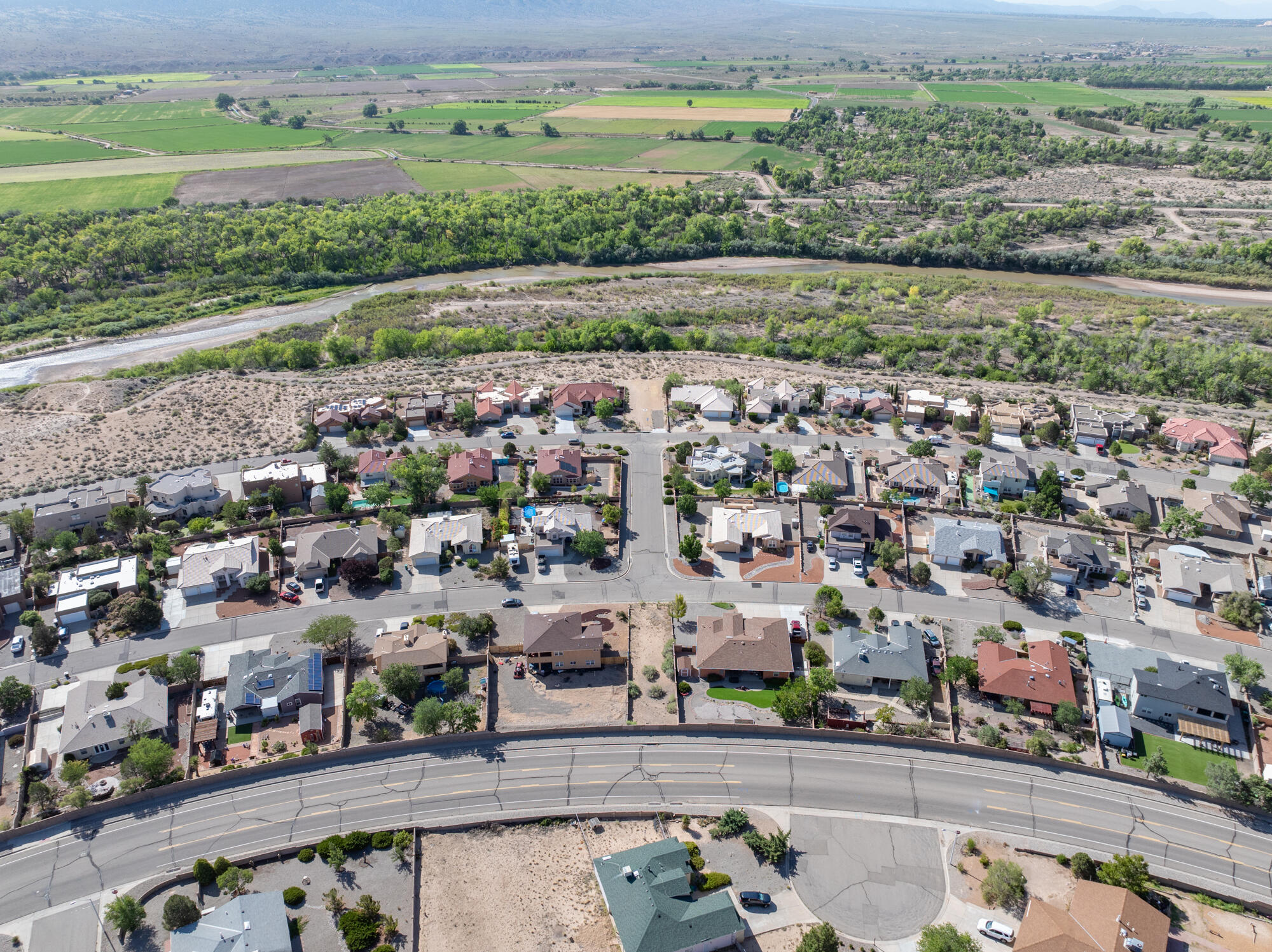 2472 MANZANO Loop NE