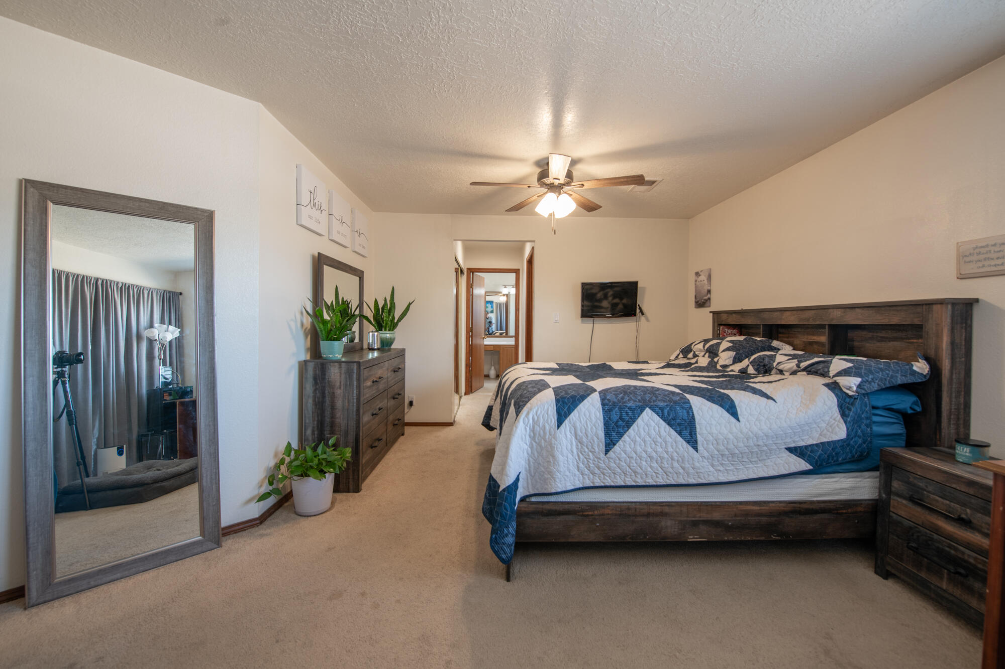 2472 MANZANO Loop NE