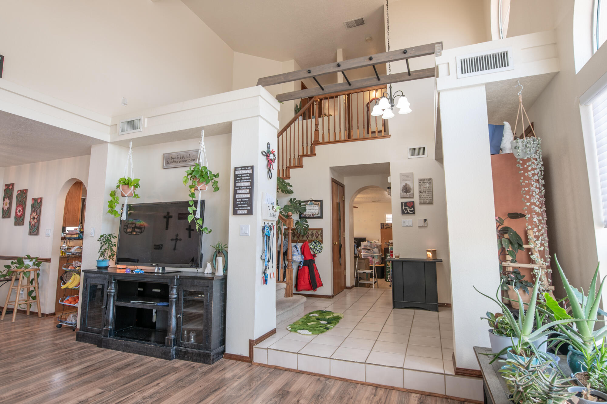 2472 MANZANO Loop NE