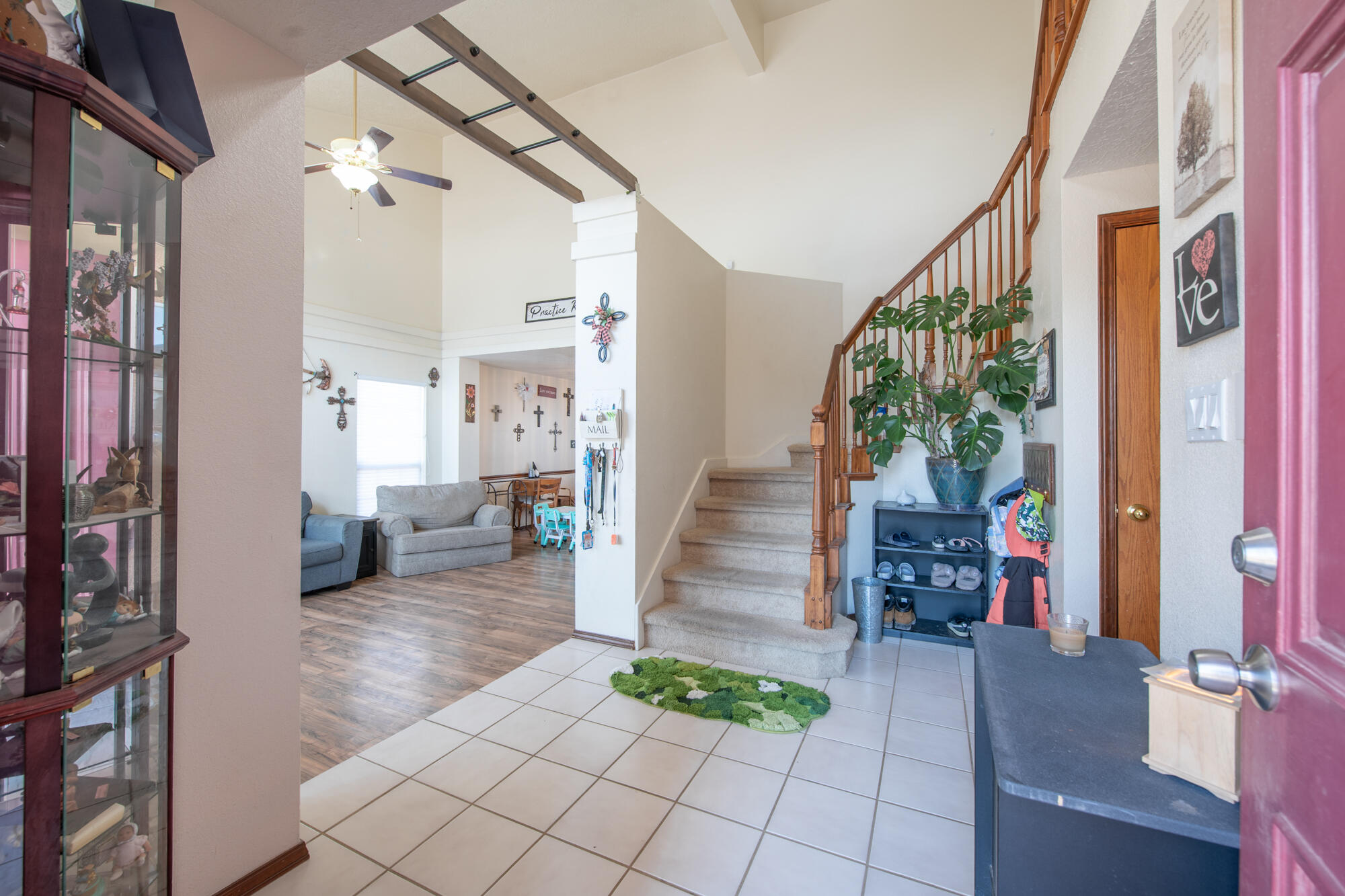 2472 MANZANO Loop NE