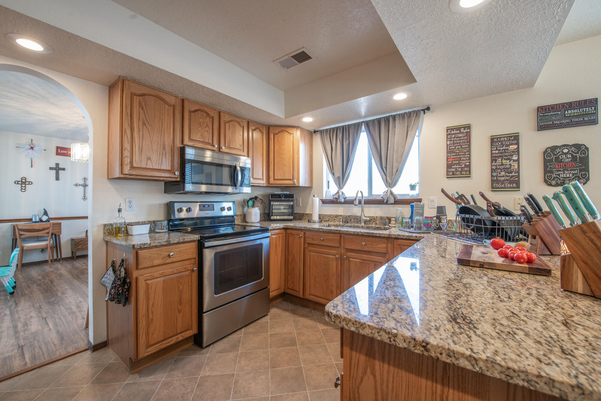 2472 MANZANO Loop NE