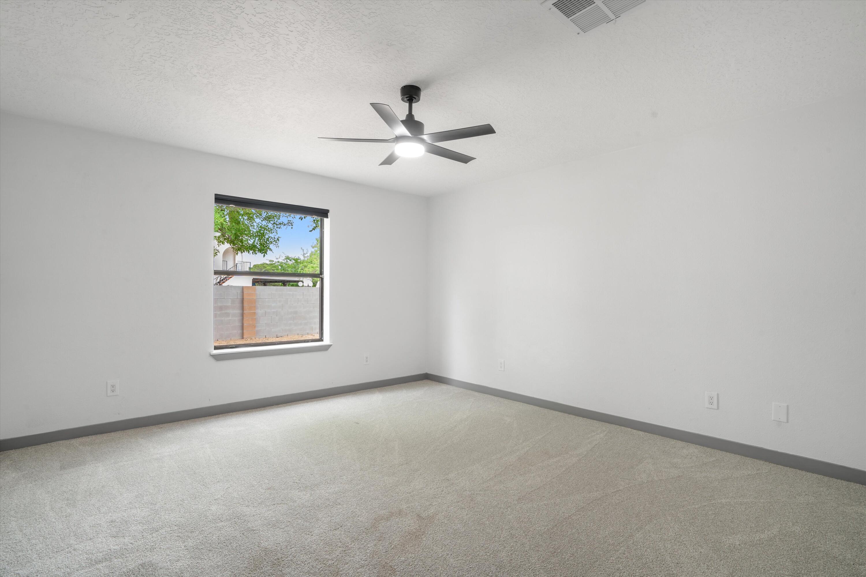 3900 SAINT ANDREWS Drive SE