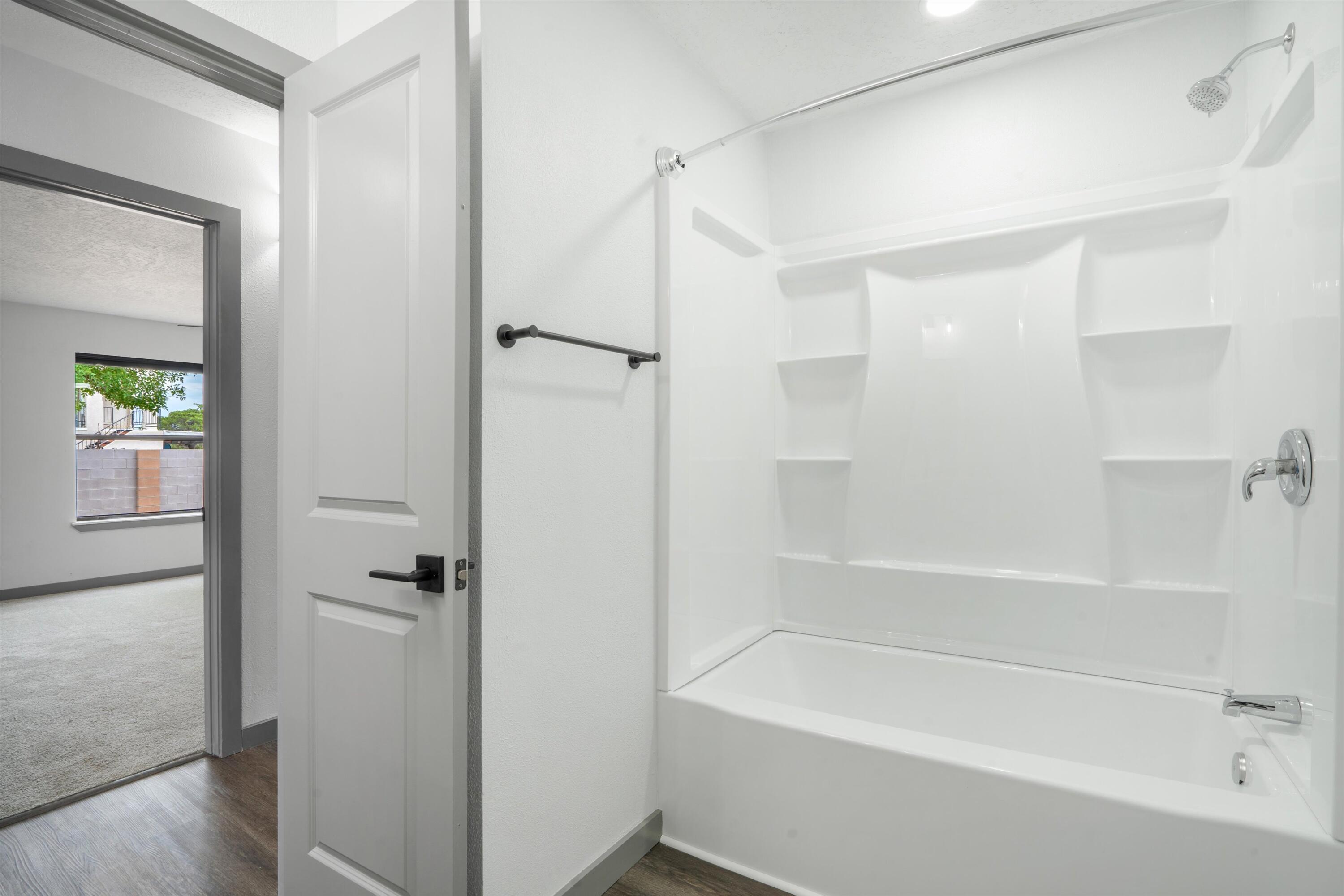 3900 SAINT ANDREWS Drive SE