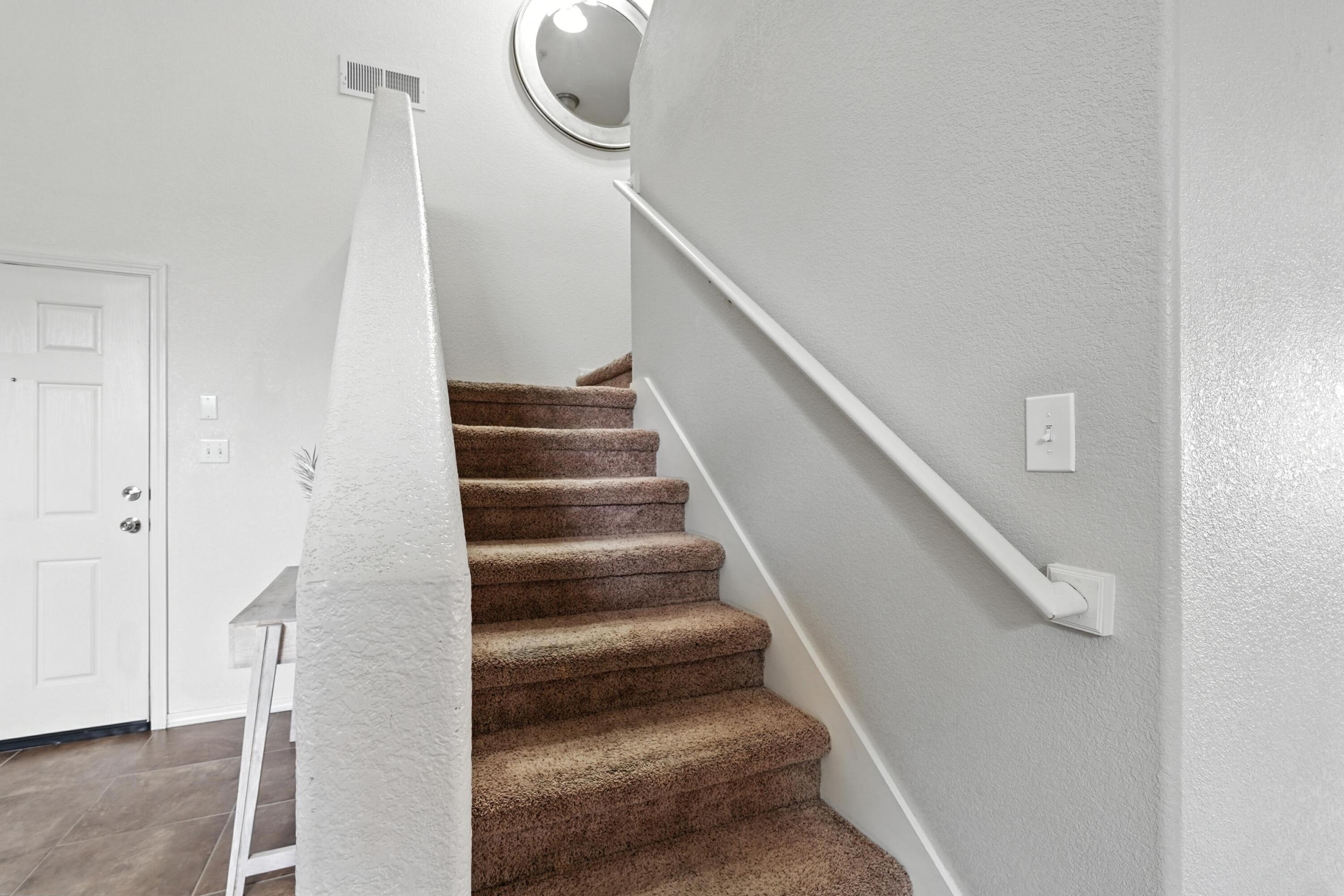 7564 CRICKET HILL Drive NE