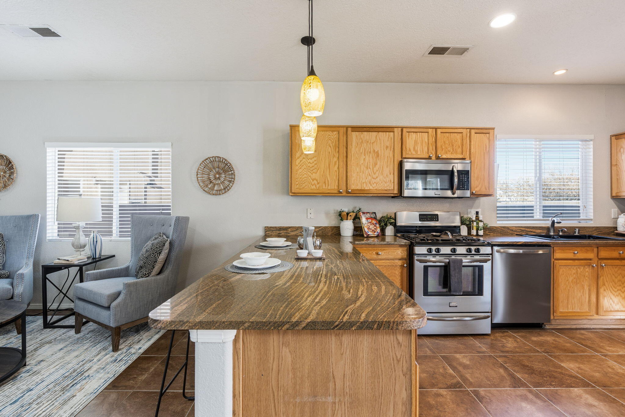 7564 CRICKET HILL Drive NE