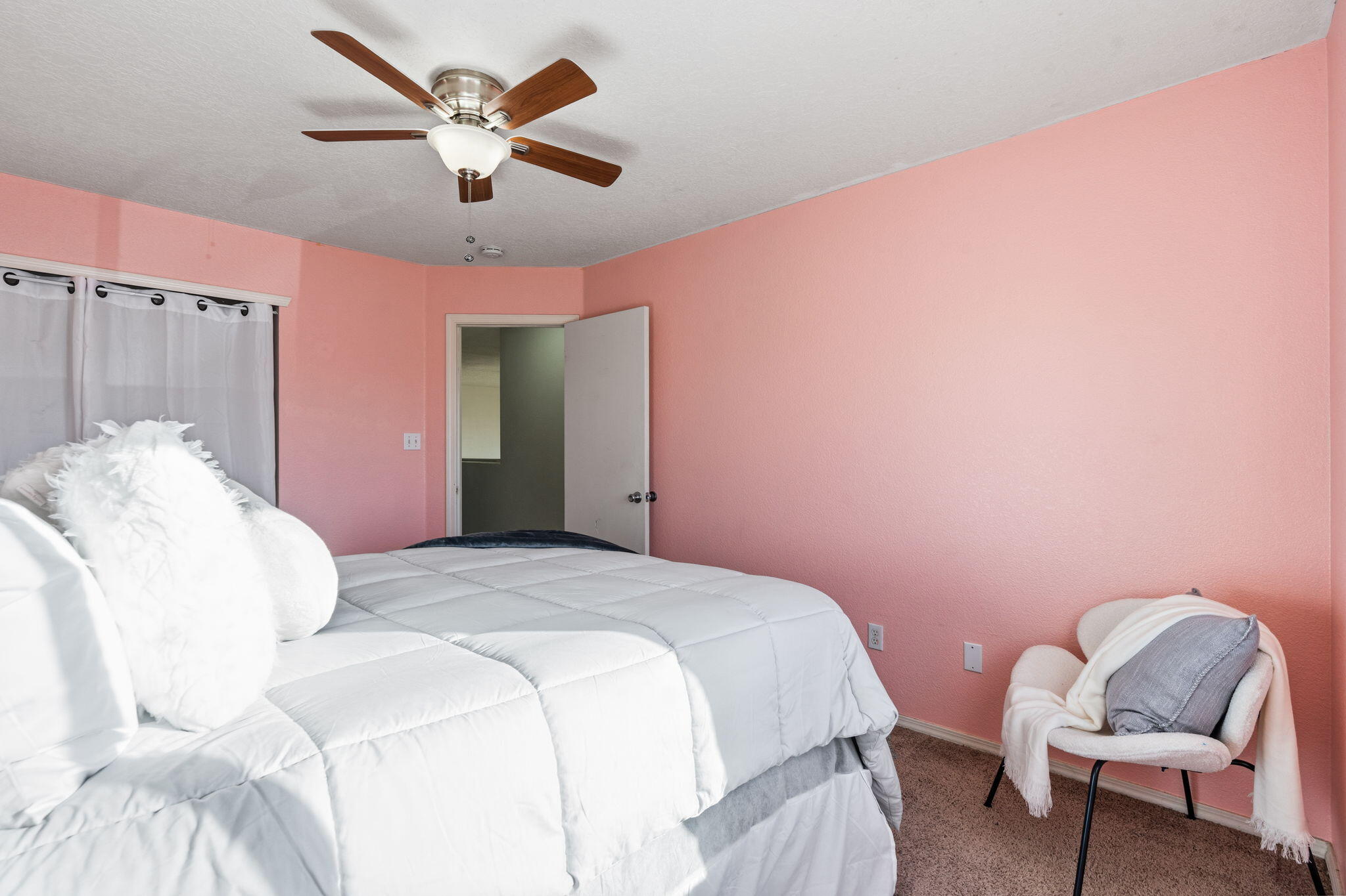 7564 CRICKET HILL Drive NE