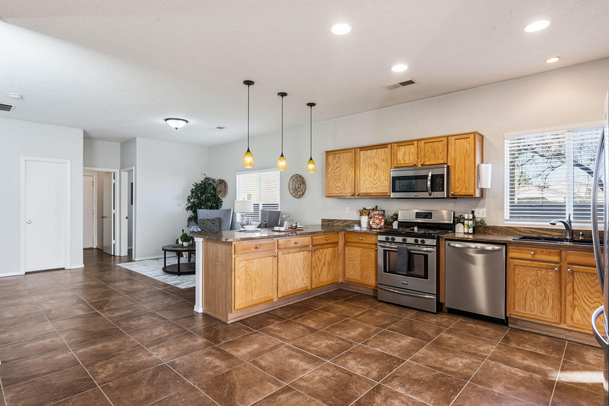 7564 CRICKET HILL Drive NE