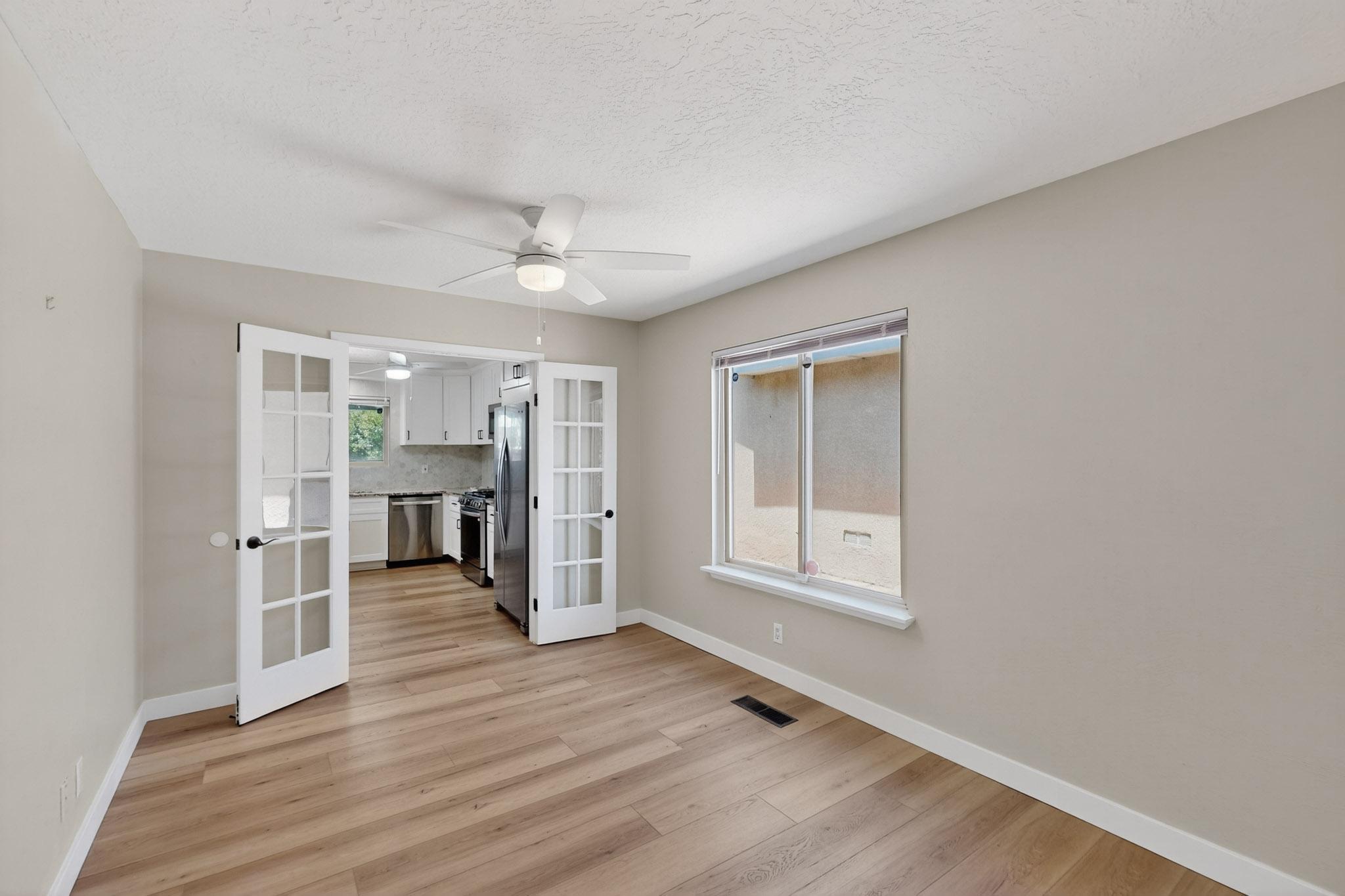 1109 PAISANO Street NE