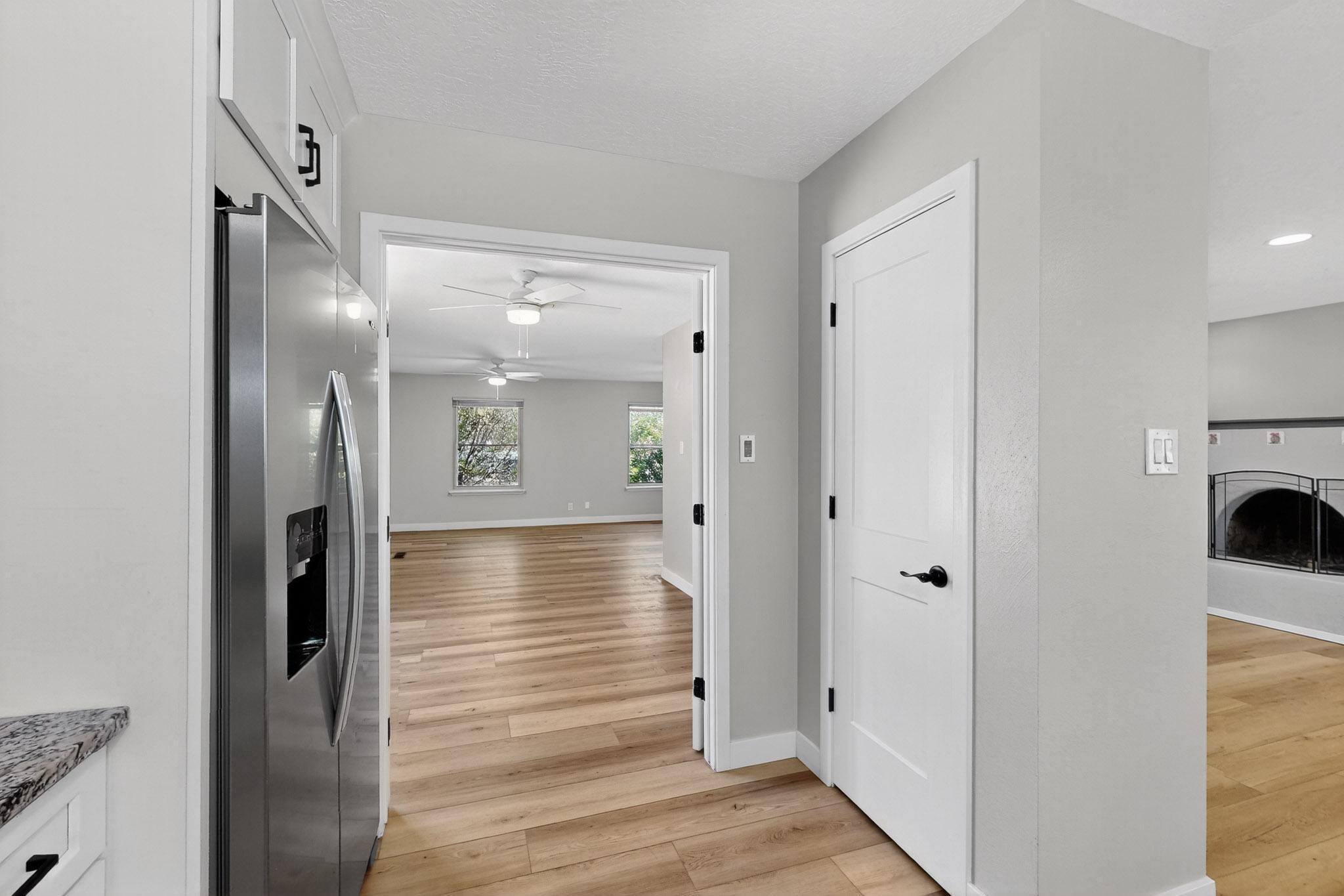 1109 PAISANO Street NE