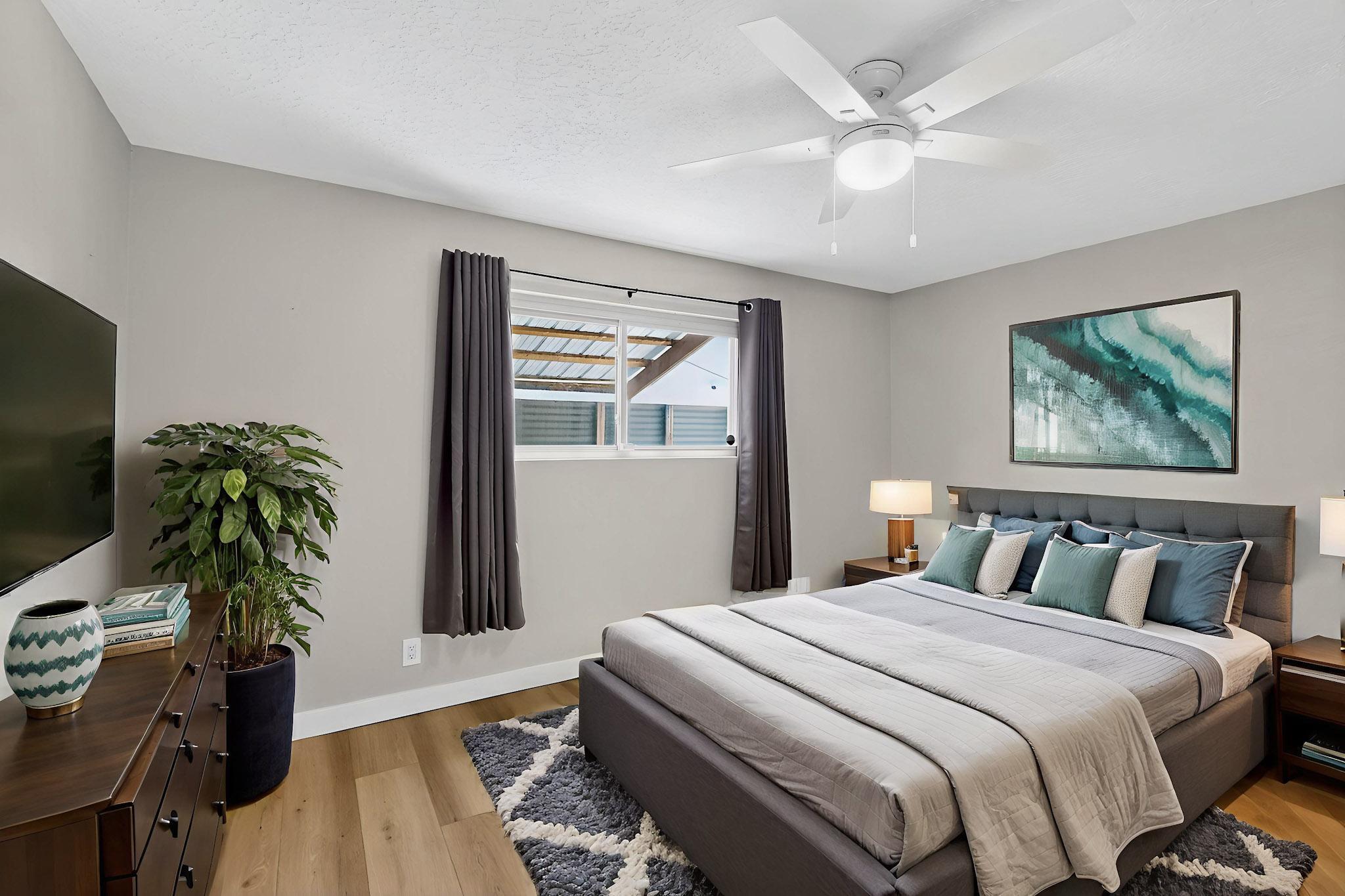 1109 PAISANO Street NE