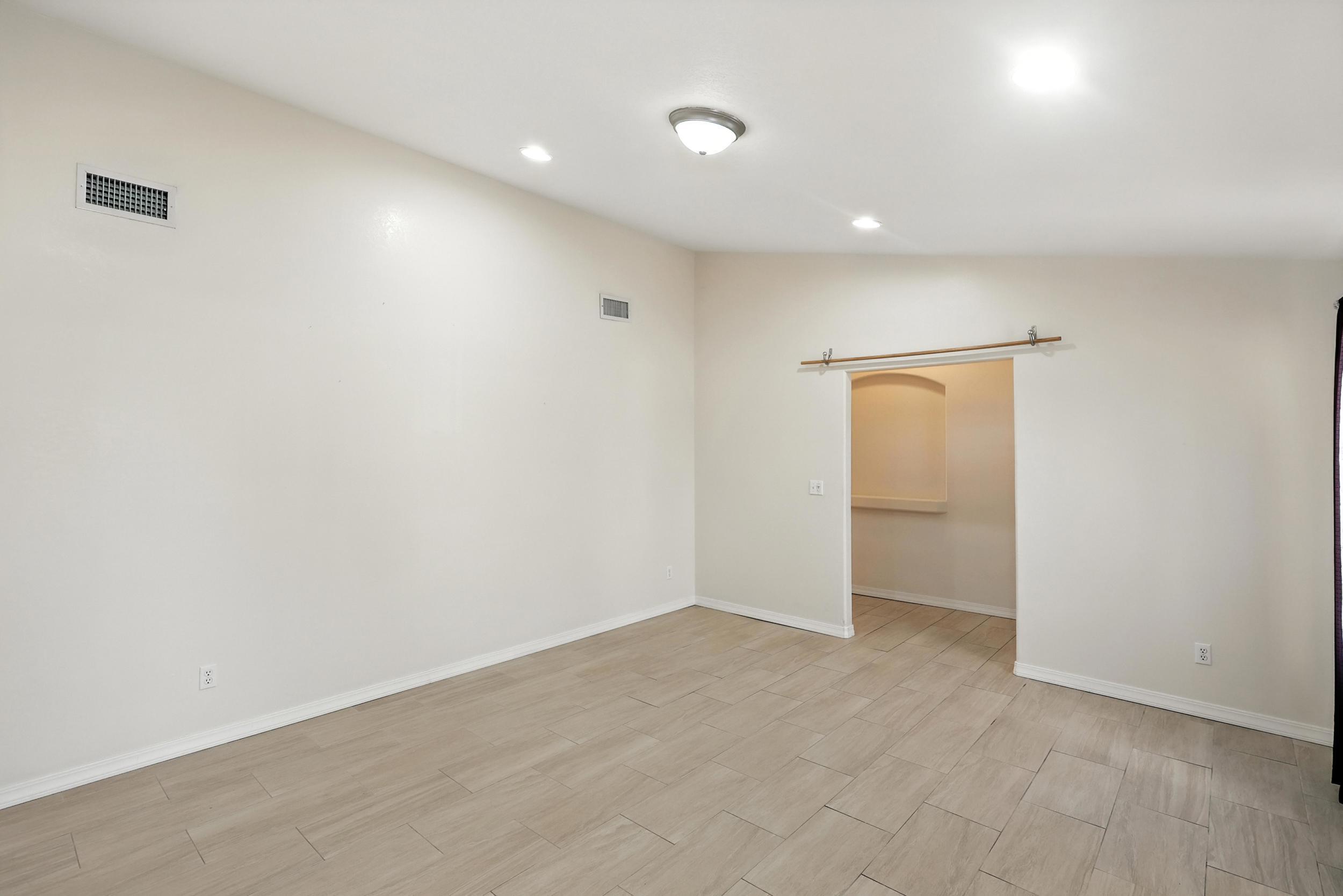 109 JARVIS Place