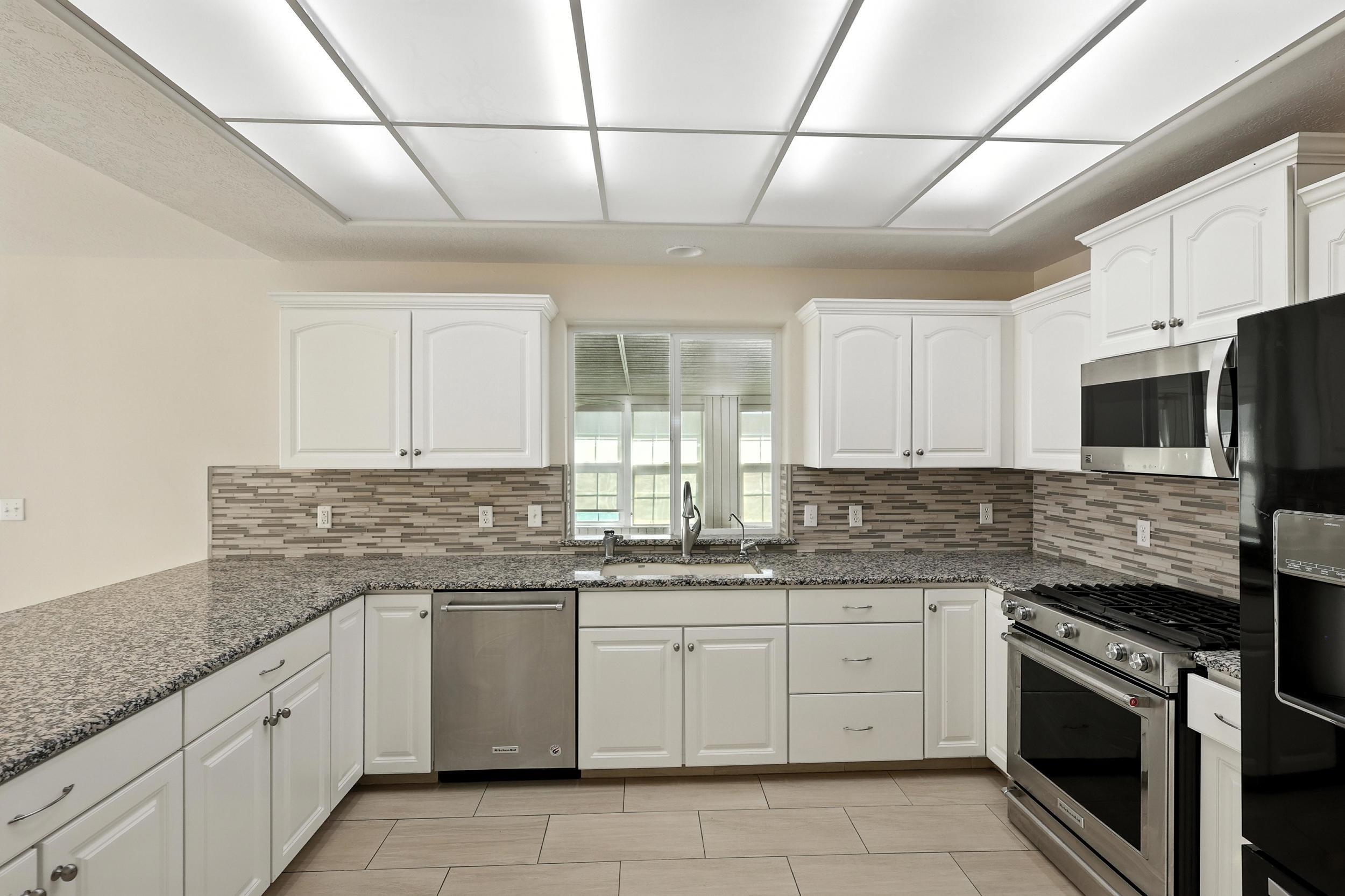 109 JARVIS Place