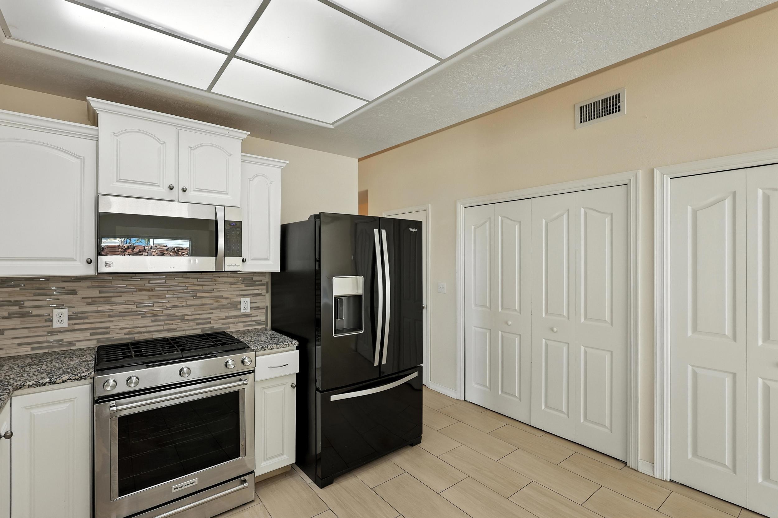 109 JARVIS Place