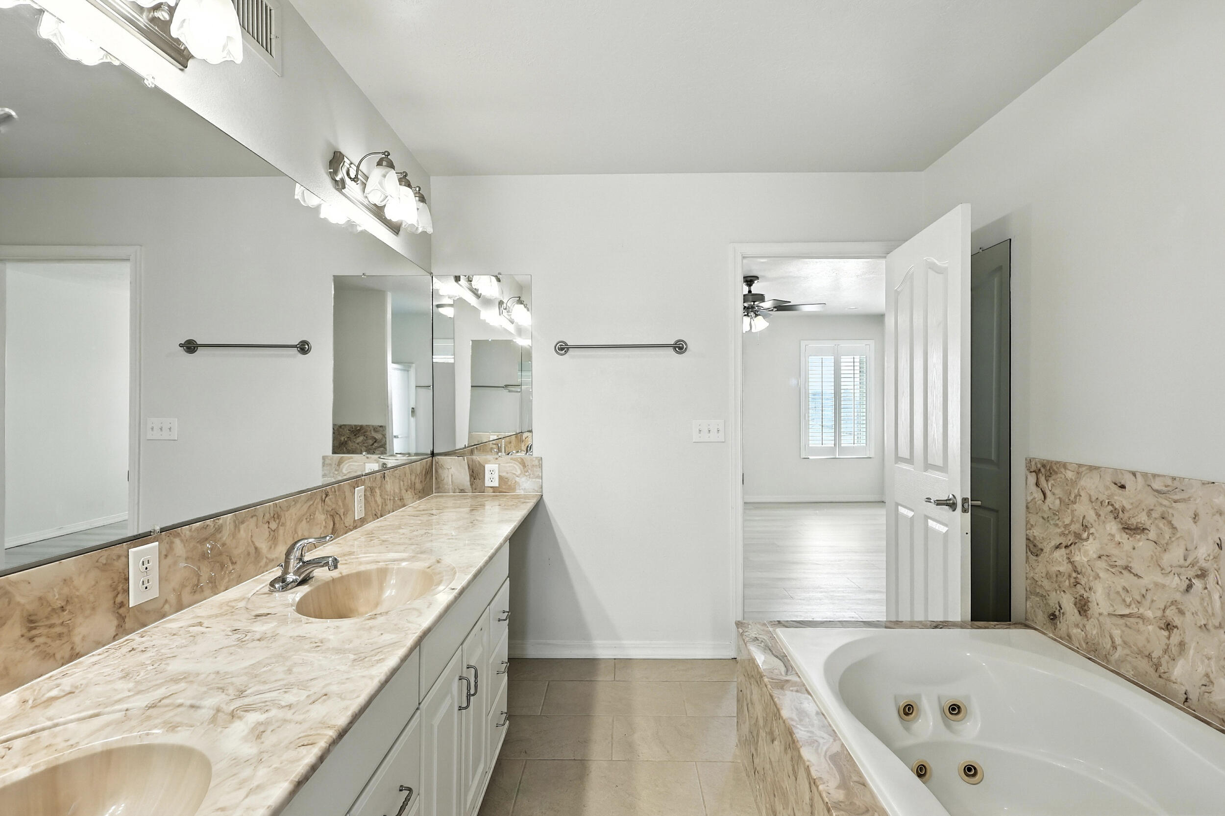 109 JARVIS Place