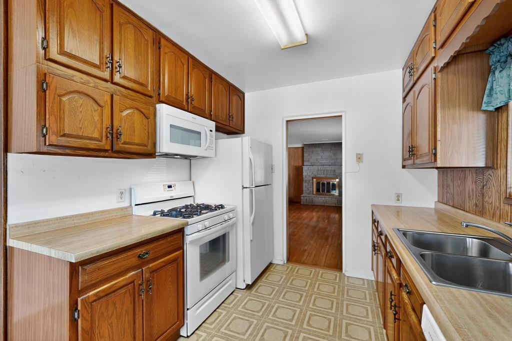 401 GENERAL CHENNAULT Street NE