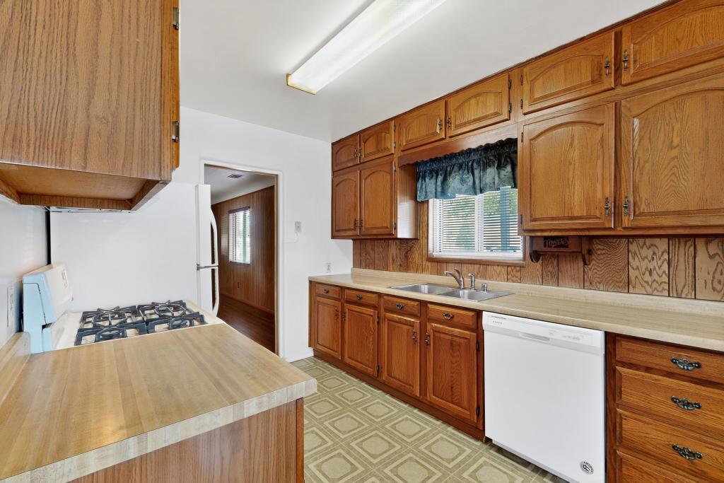 401 GENERAL CHENNAULT Street NE