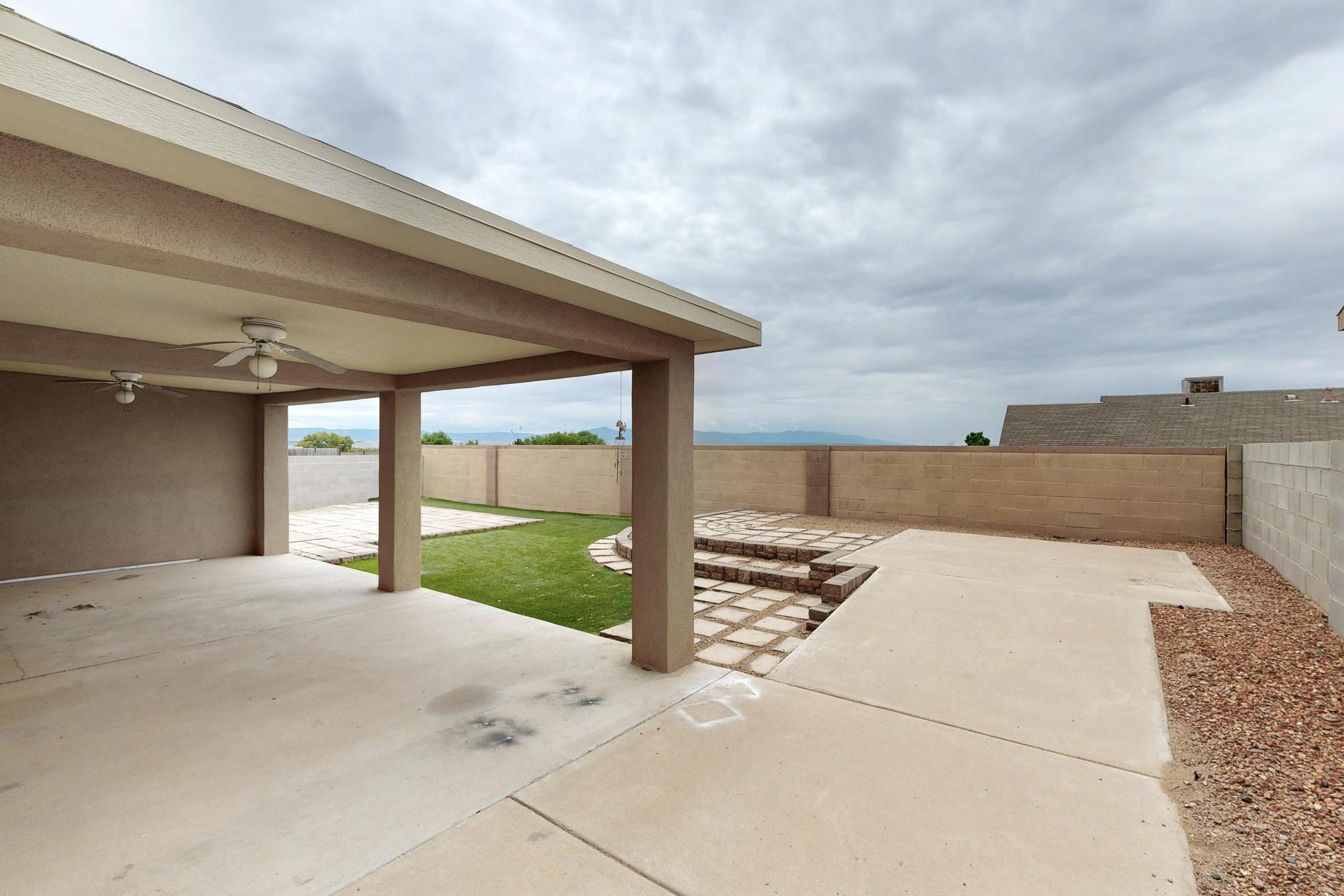 7808 AUTUMN CANYON Road SW