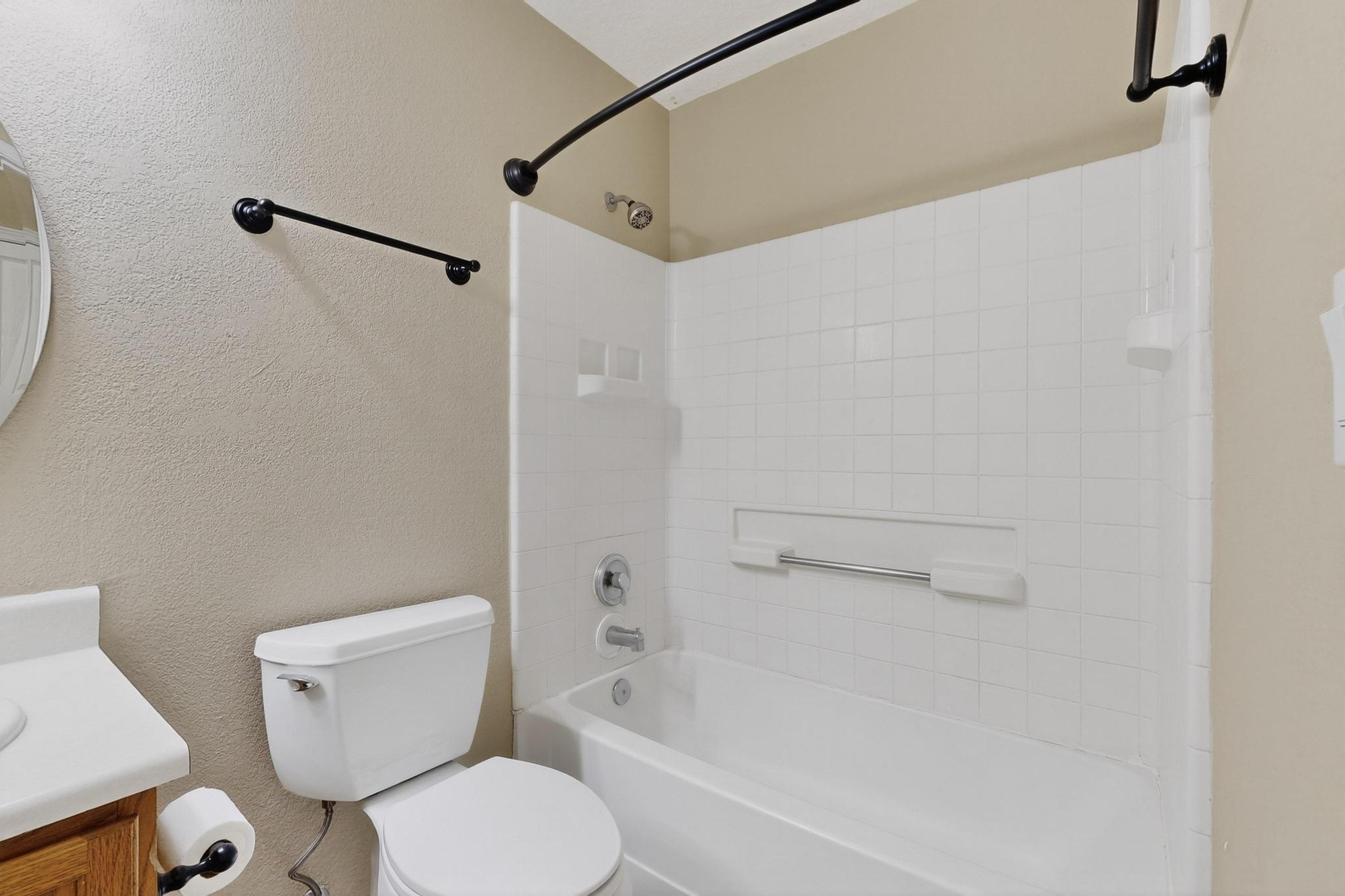 7808 AUTUMN CANYON Road SW