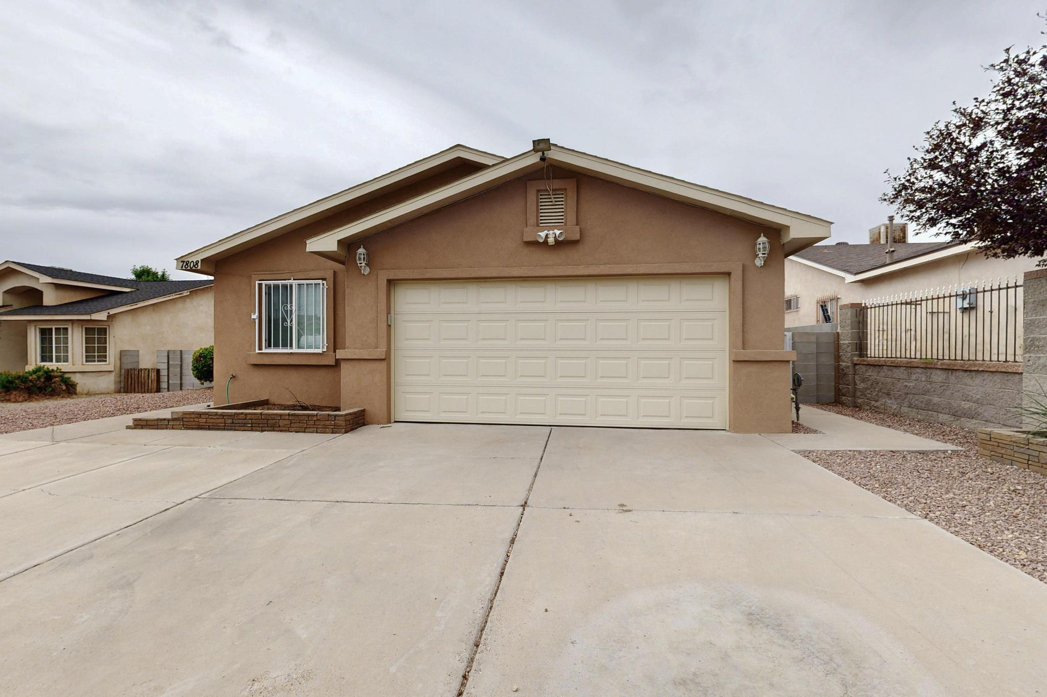 7808 AUTUMN CANYON Road SW