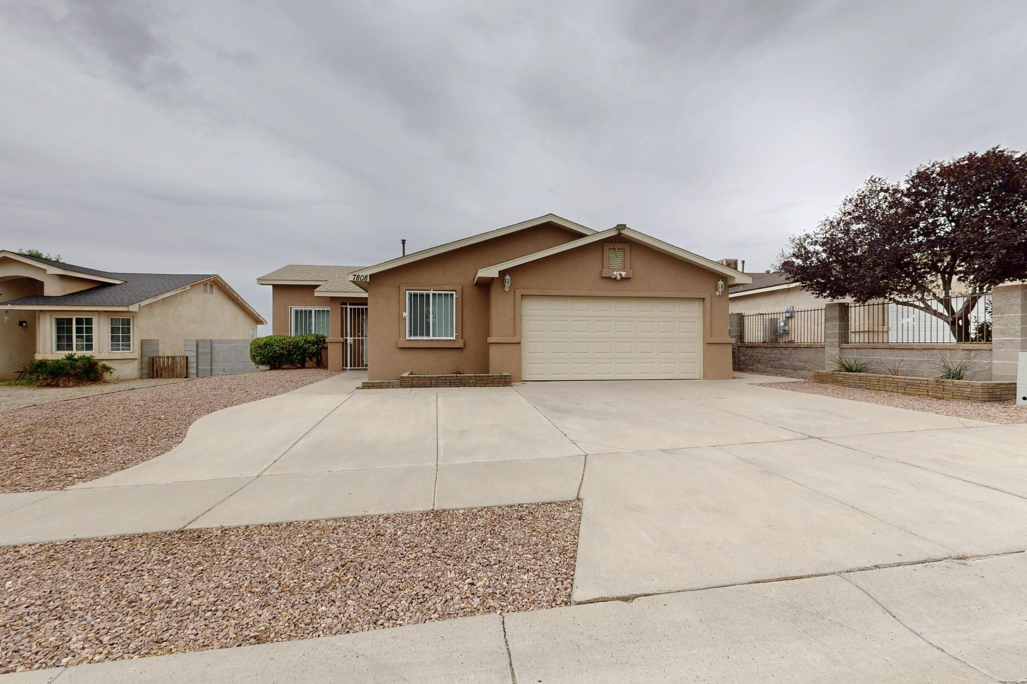 7808 AUTUMN CANYON Road SW