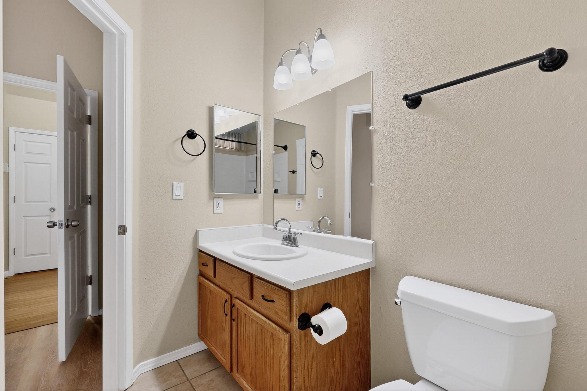 7808 AUTUMN CANYON Road SW