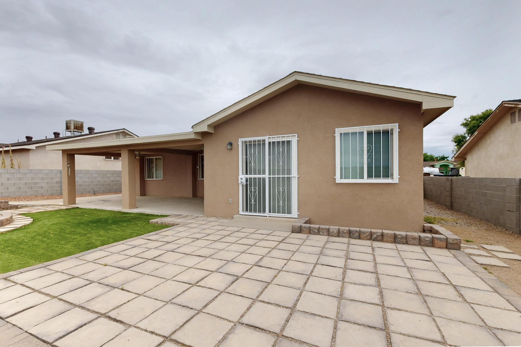 7808 AUTUMN CANYON Road SW