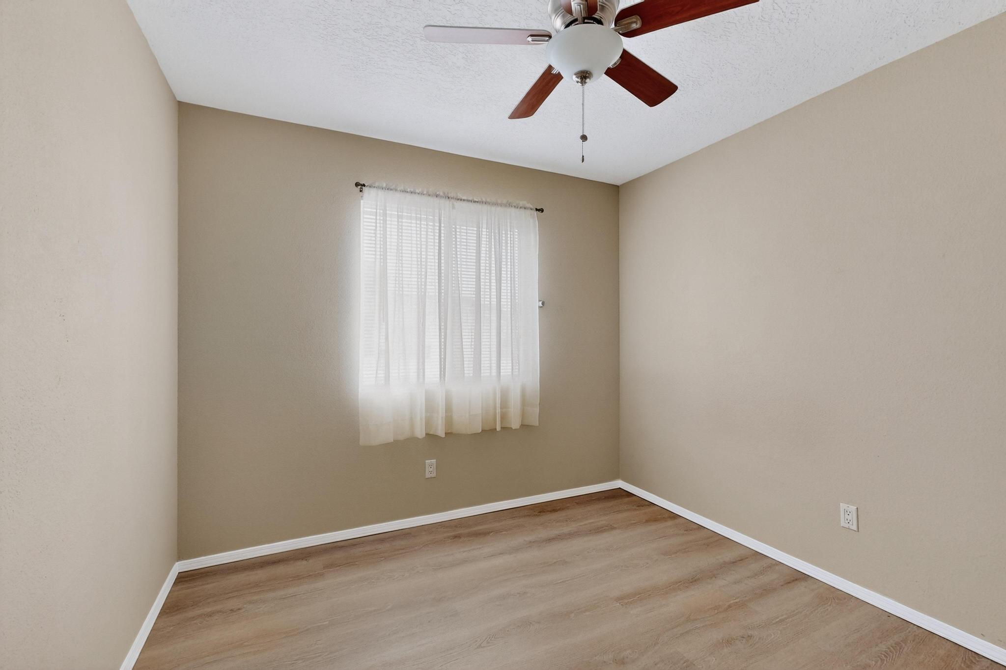 7808 AUTUMN CANYON Road SW