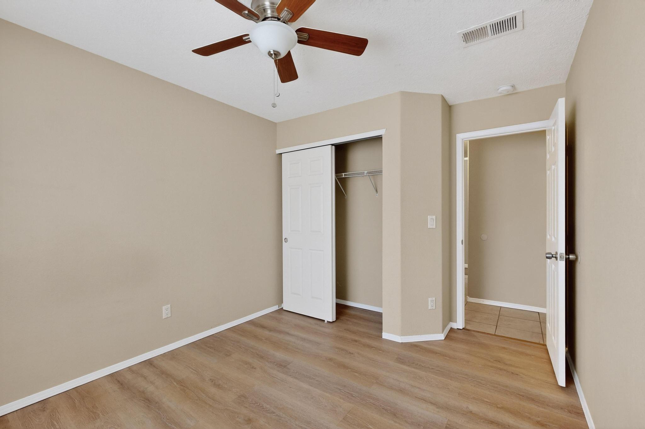 7808 AUTUMN CANYON Road SW