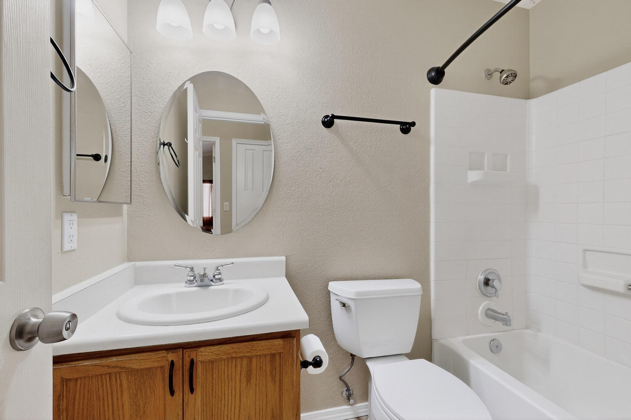 7808 AUTUMN CANYON Road SW