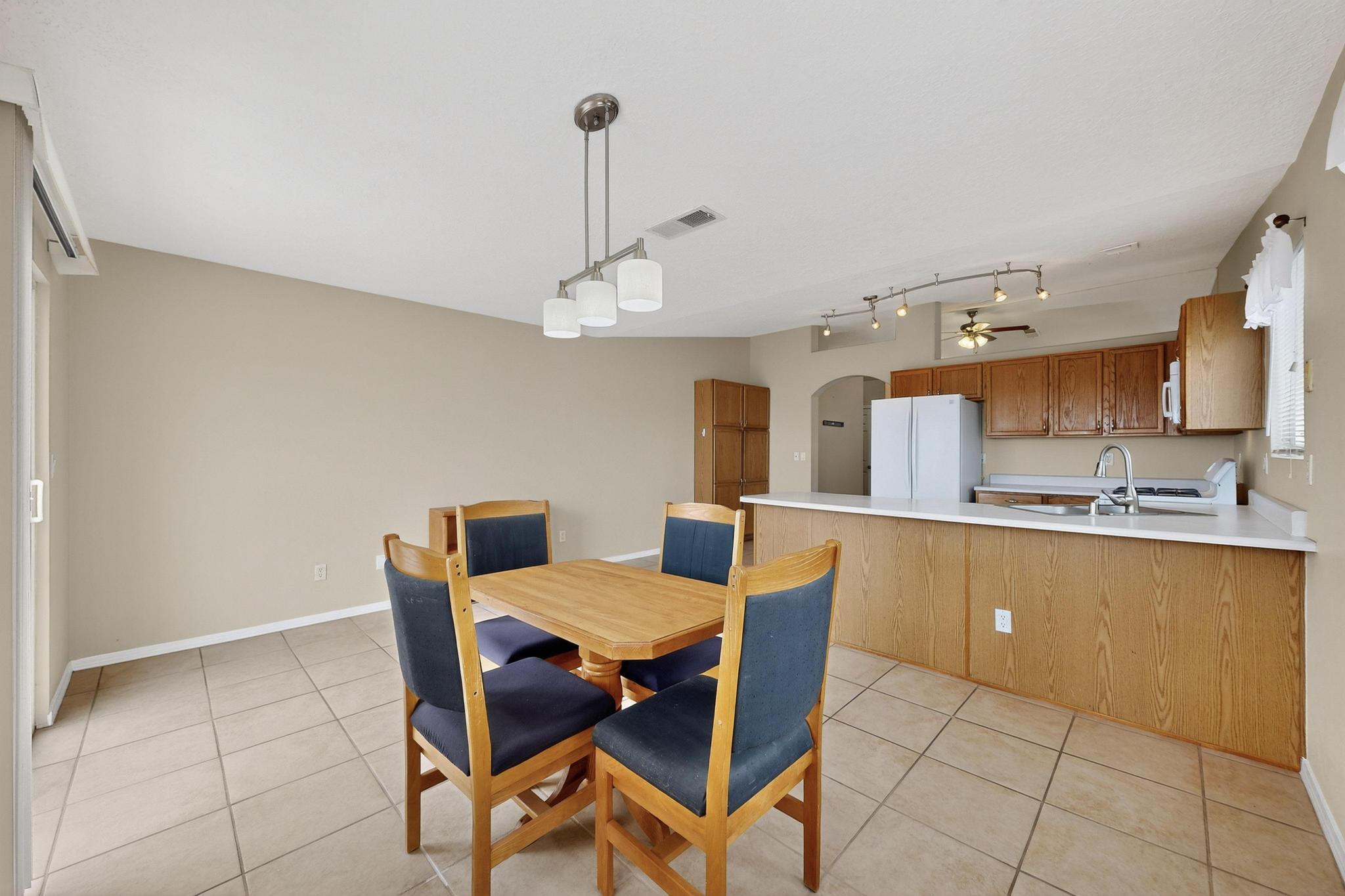 7808 AUTUMN CANYON Road SW