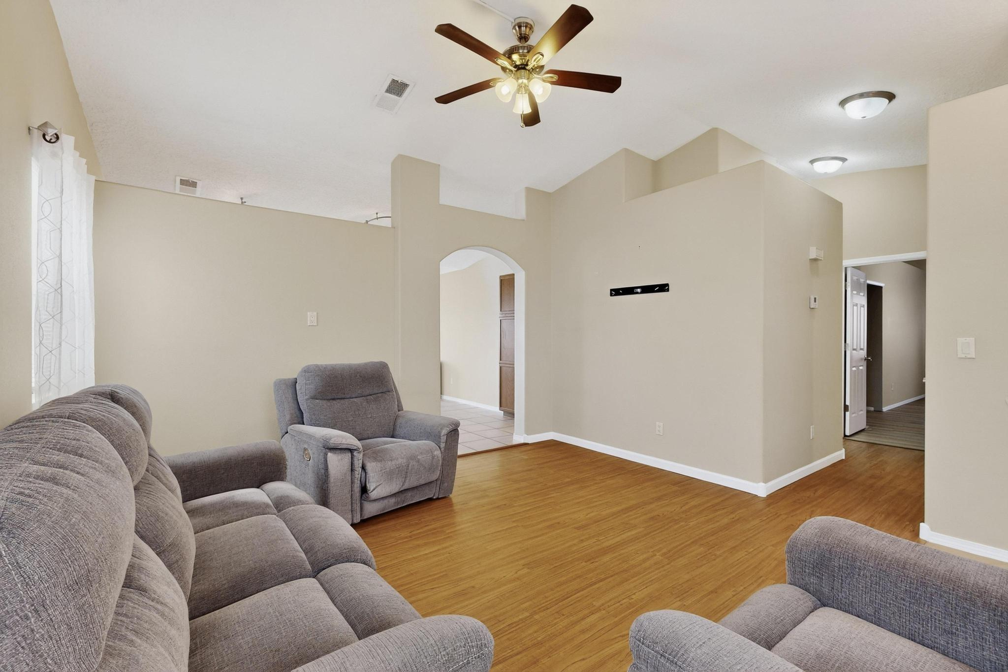 7808 AUTUMN CANYON Road SW