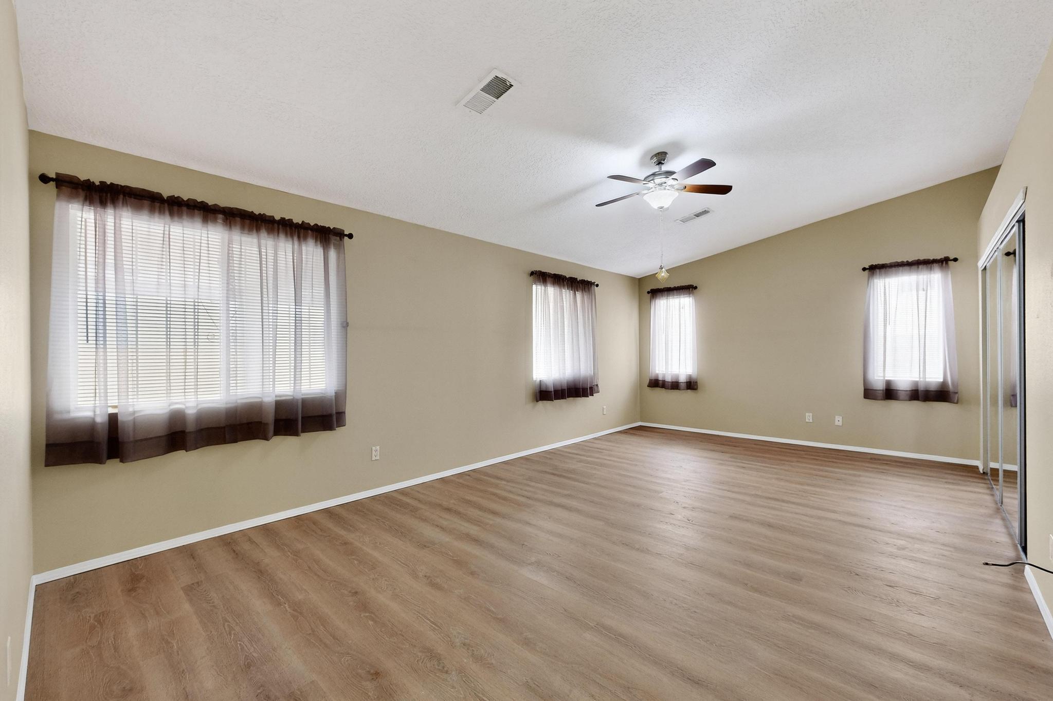 7808 AUTUMN CANYON Road SW