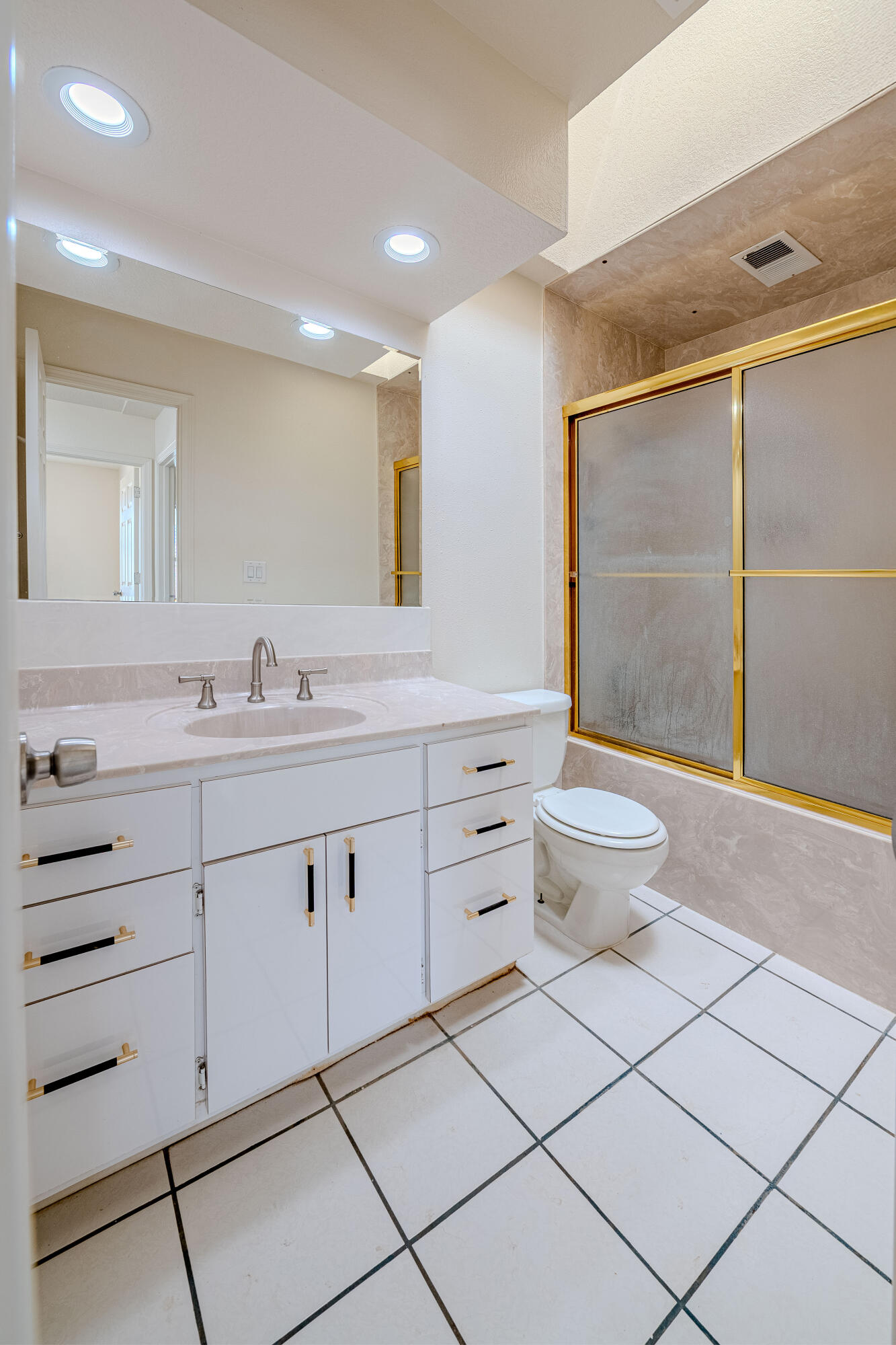 143 VAN CAMP Boulevard