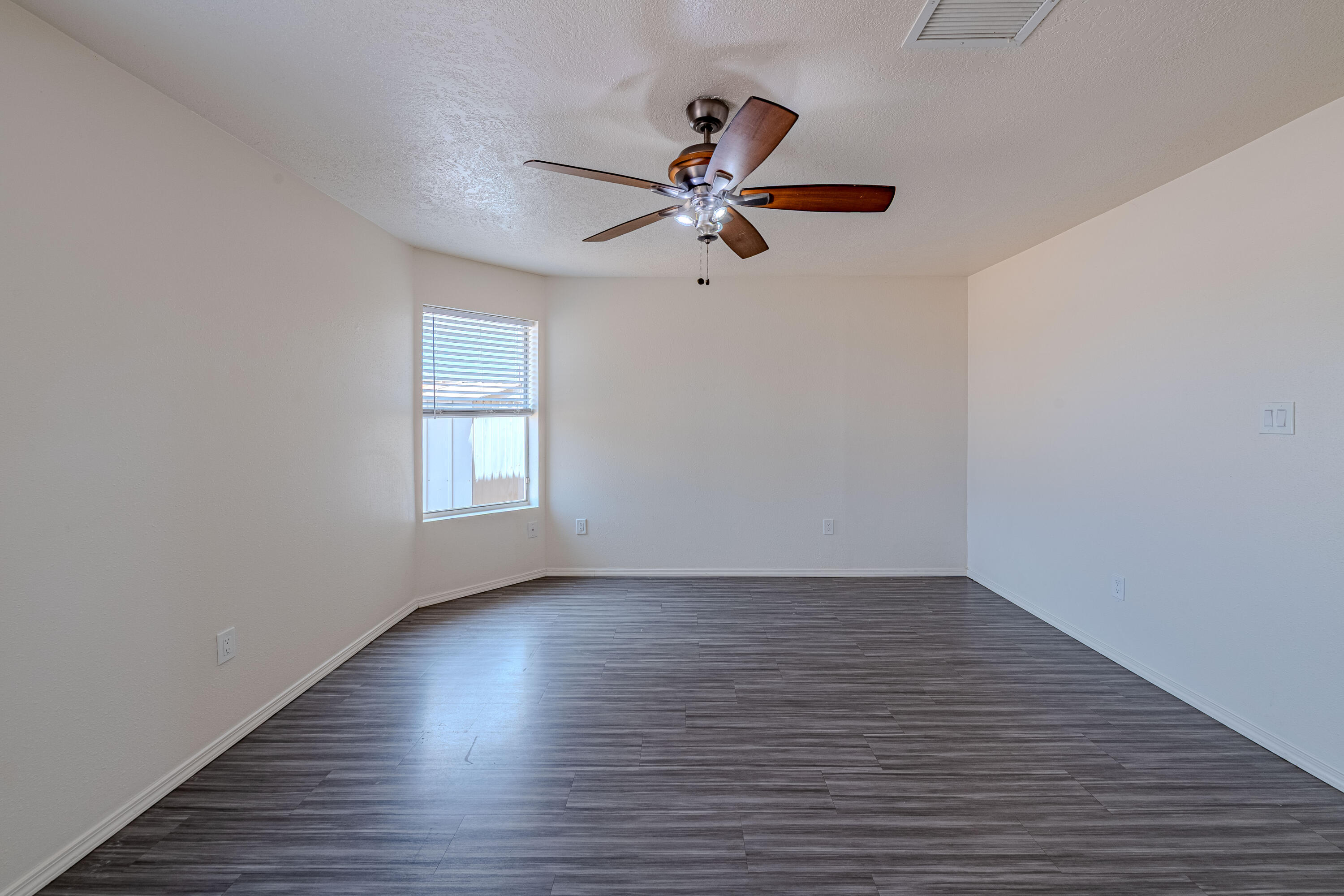 143 VAN CAMP Boulevard