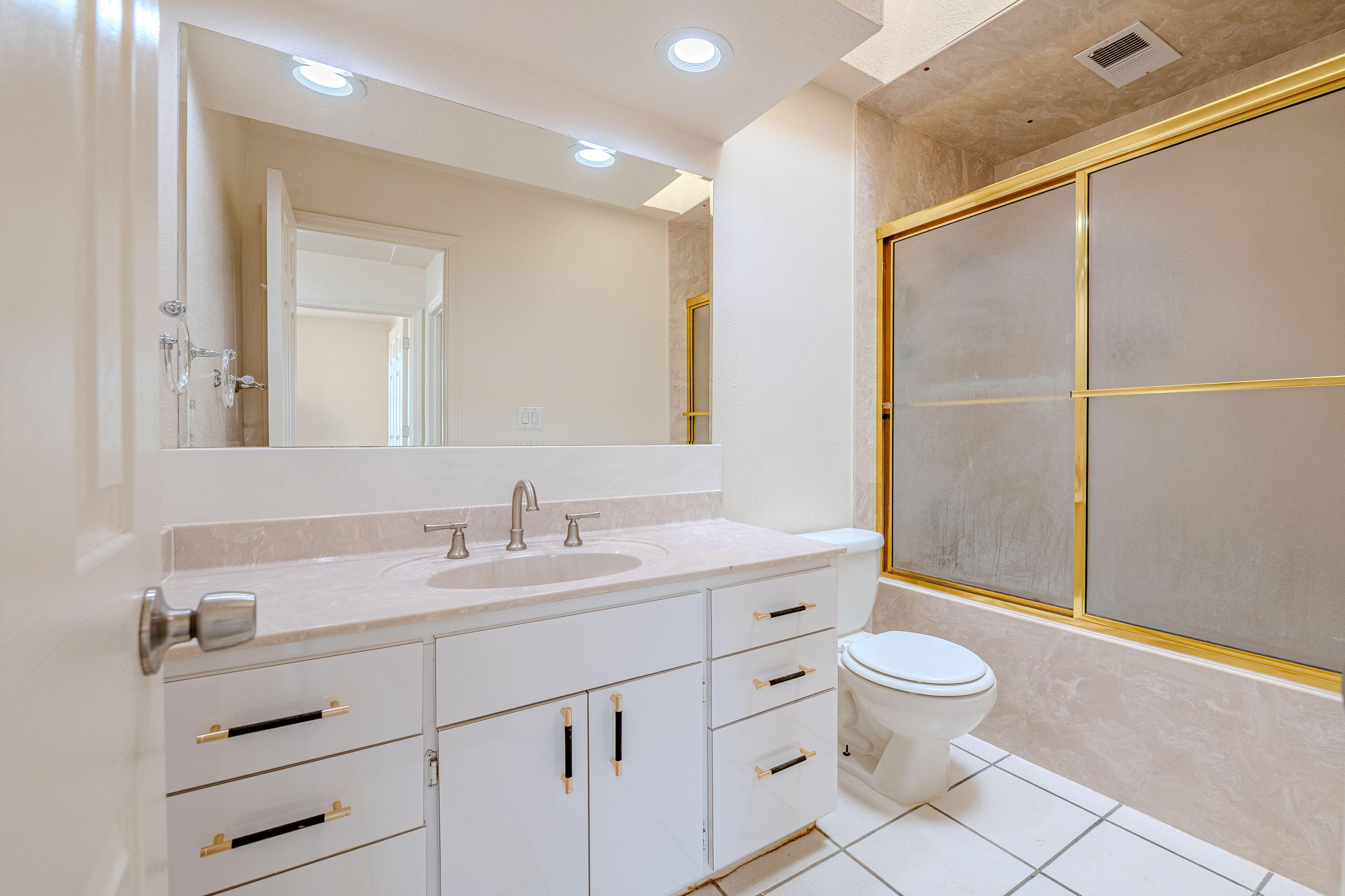 143 VAN CAMP Boulevard