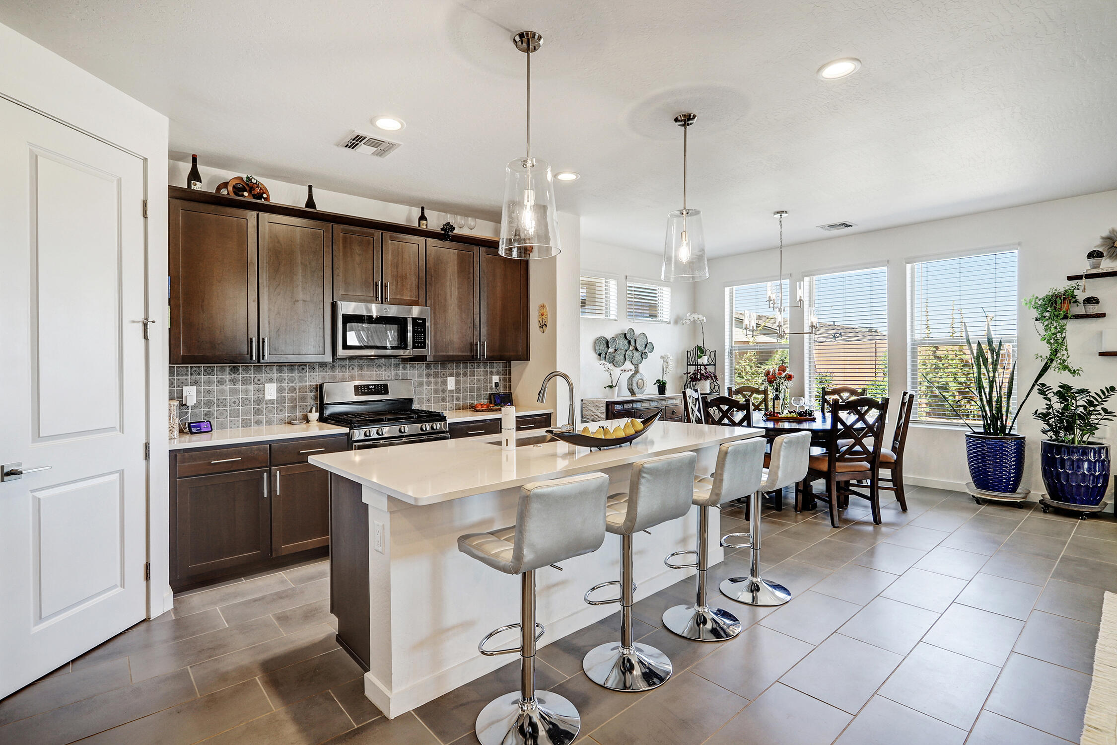 1805 SUNSET Street SE