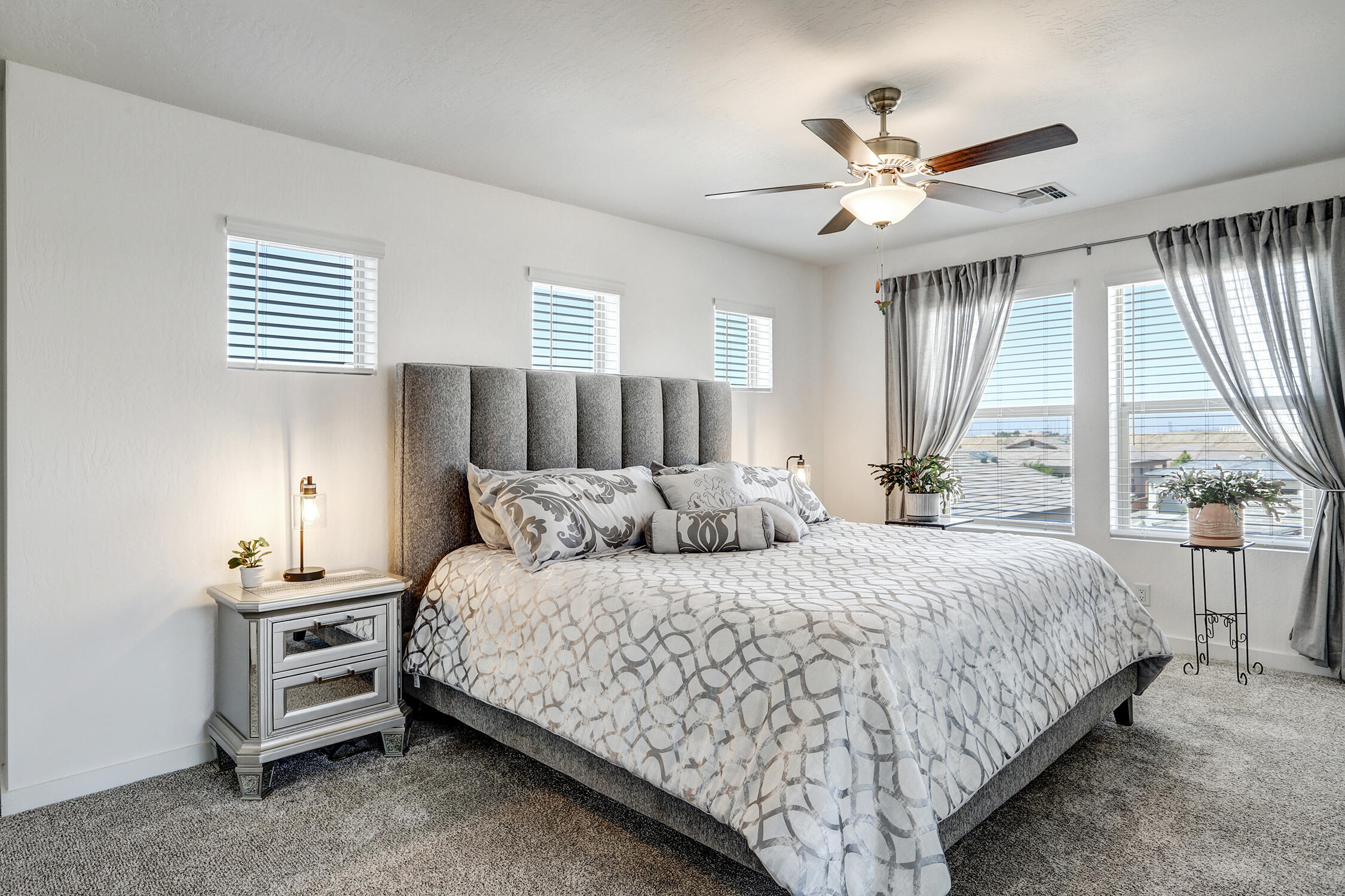 1805 SUNSET Street SE