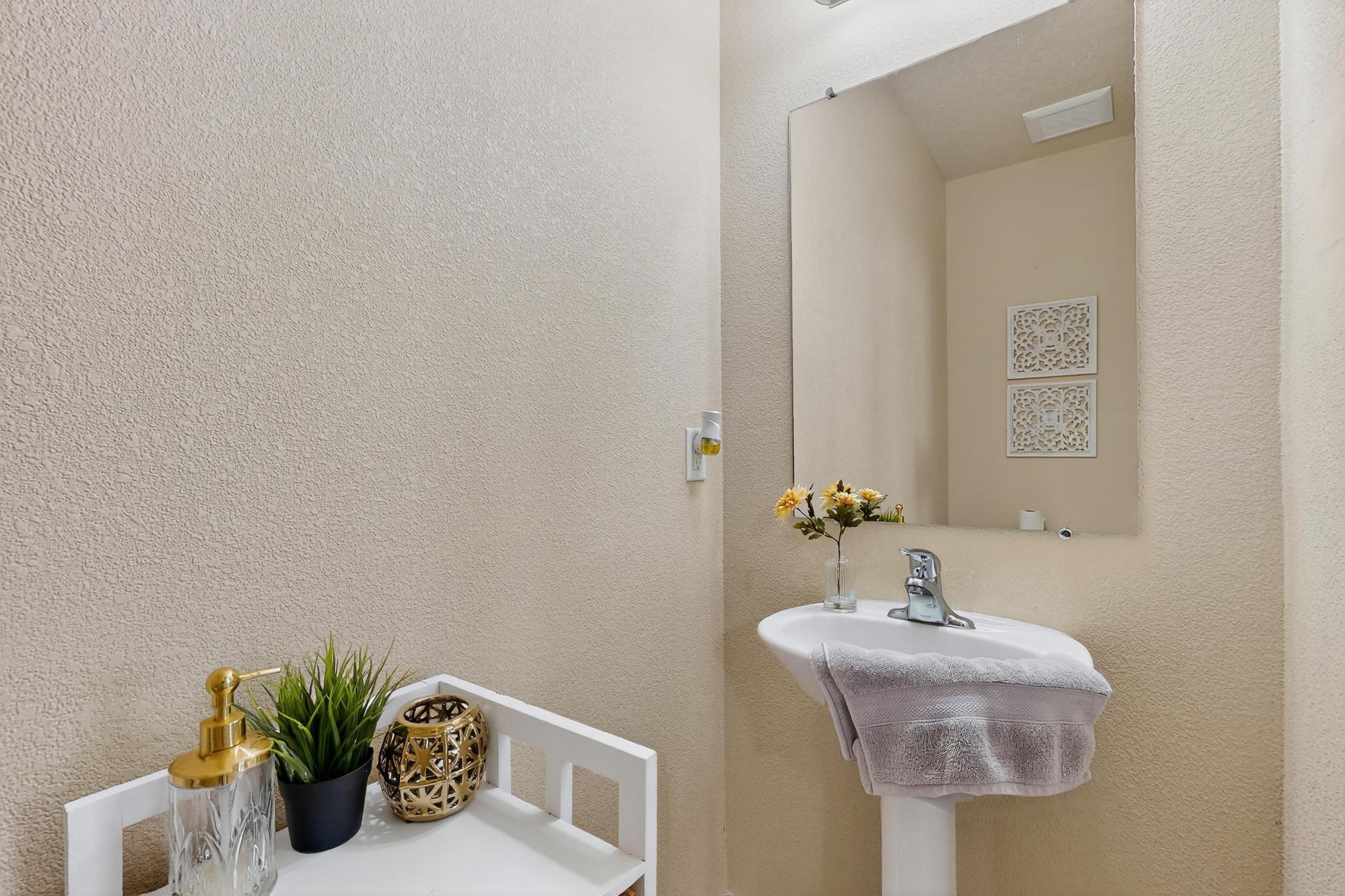 10839 WALNUT CANYON Road SW