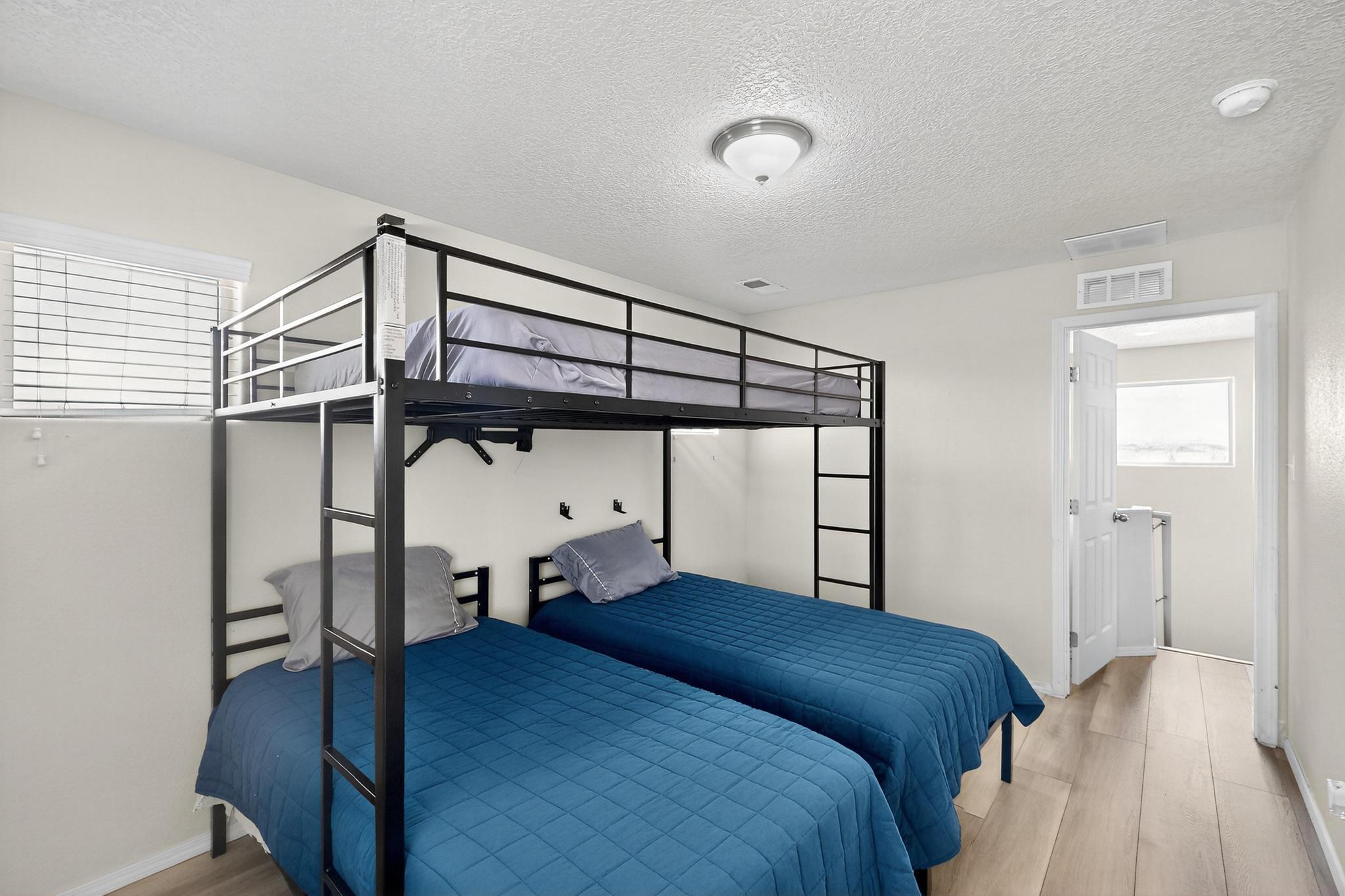 10839 WALNUT CANYON Road SW