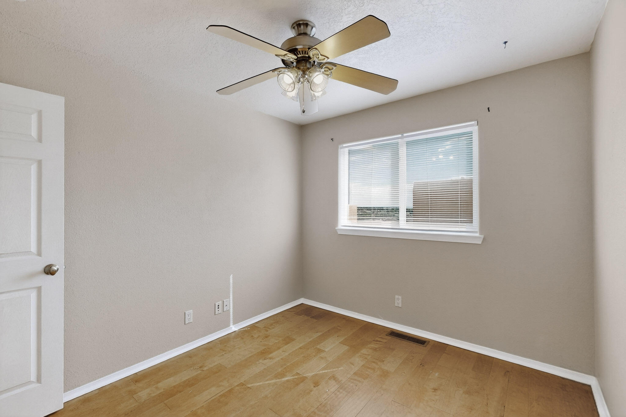 124 Latigo Trail SE
