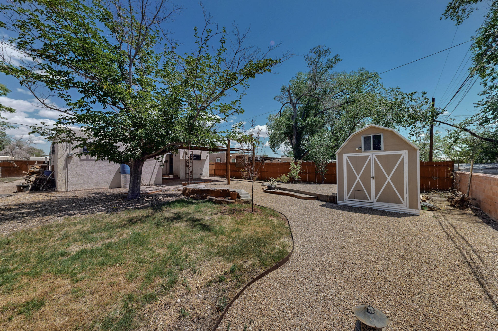 701 Palomas Drive SE