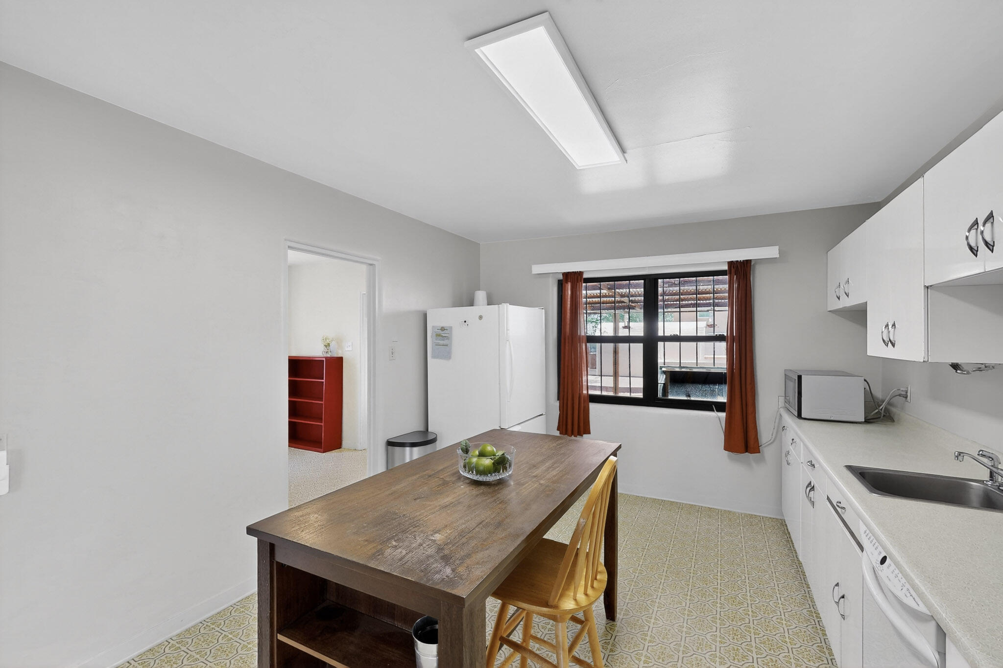 701 Palomas Drive SE