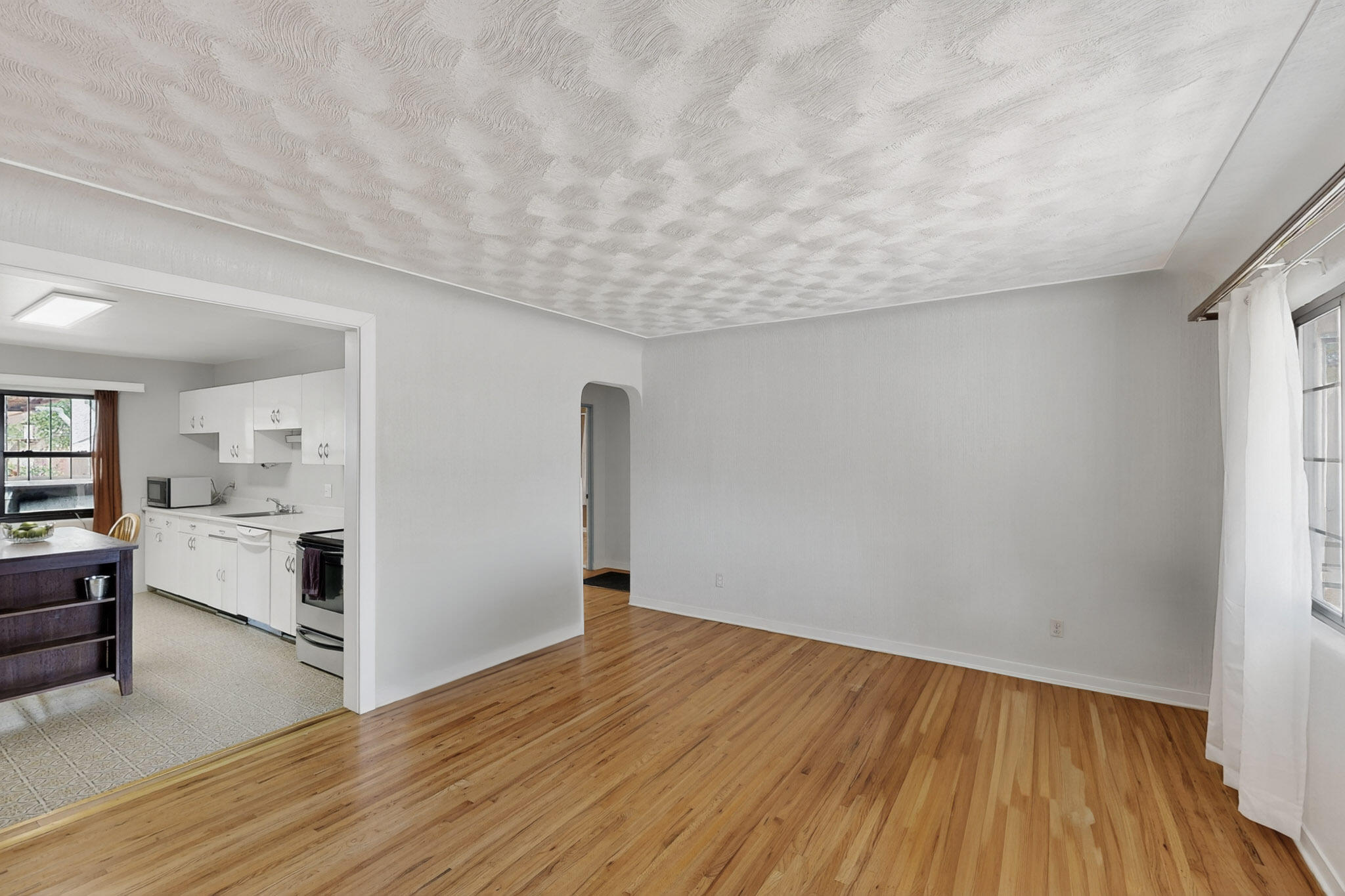 701 Palomas Drive SE