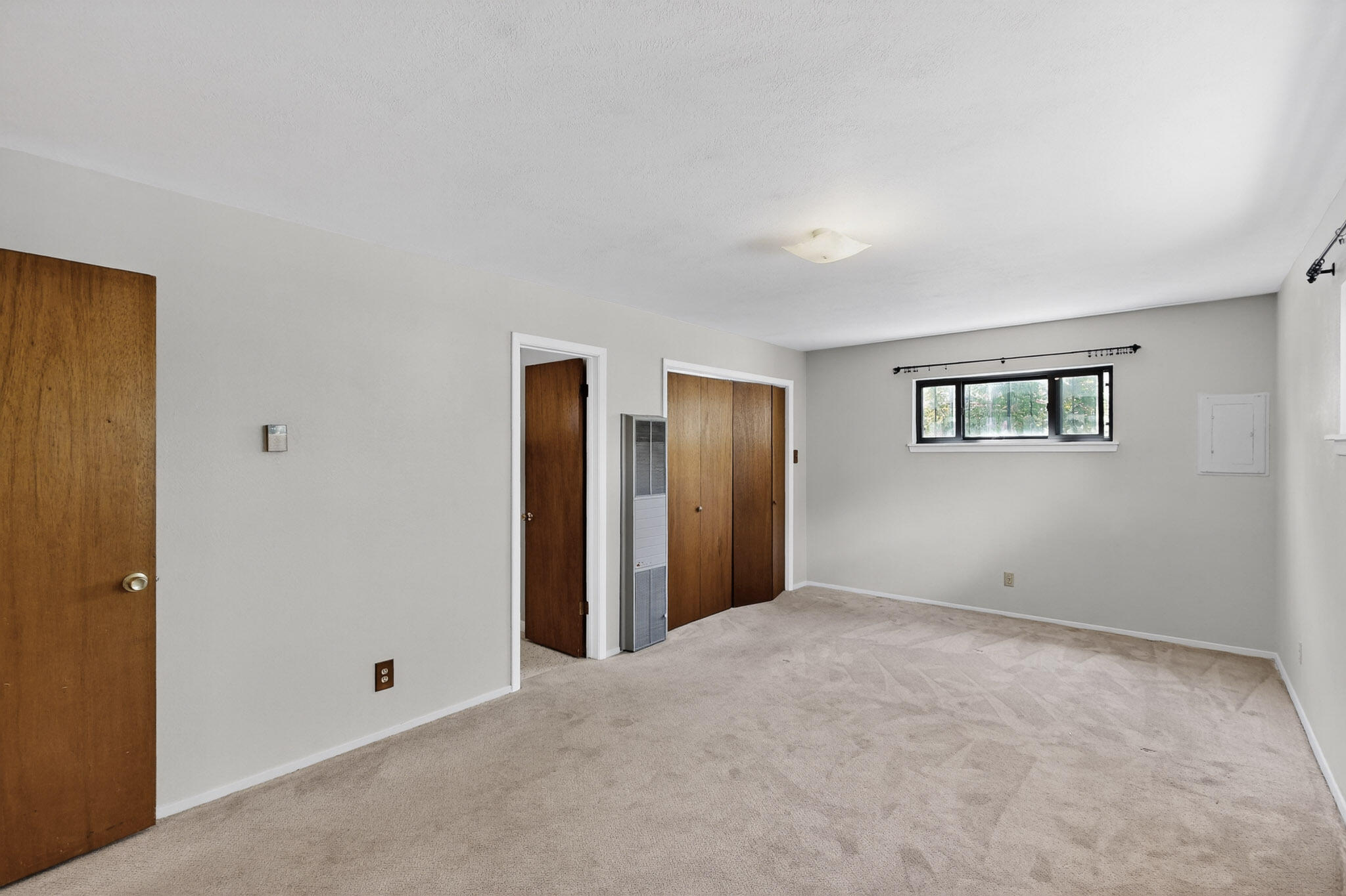 701 Palomas Drive SE