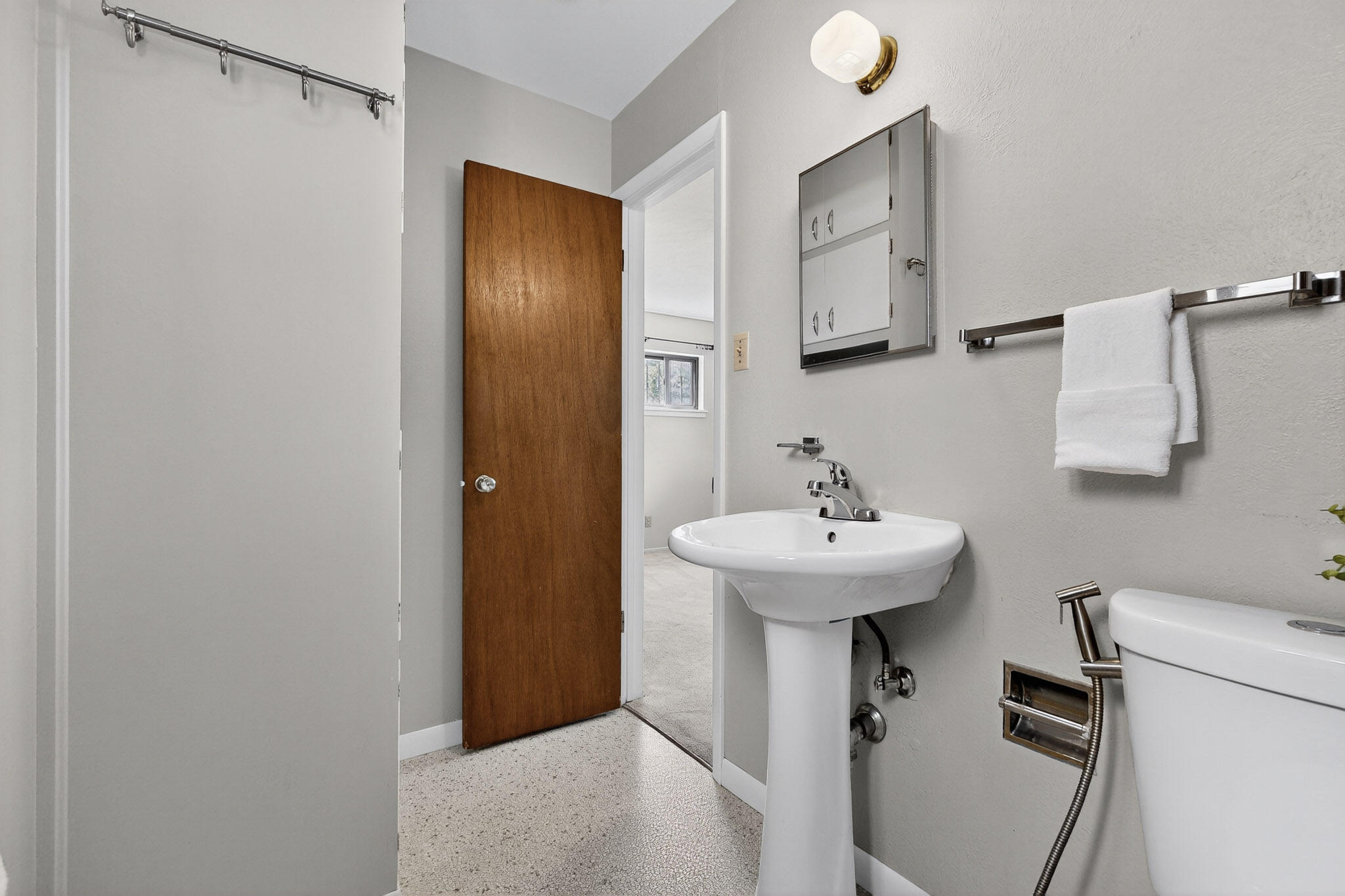 701 Palomas Drive SE