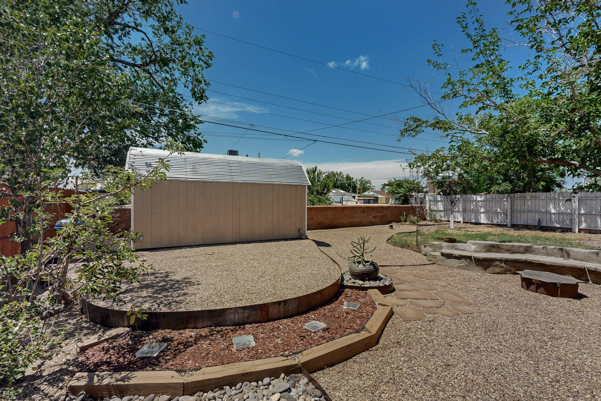 701 Palomas Drive SE