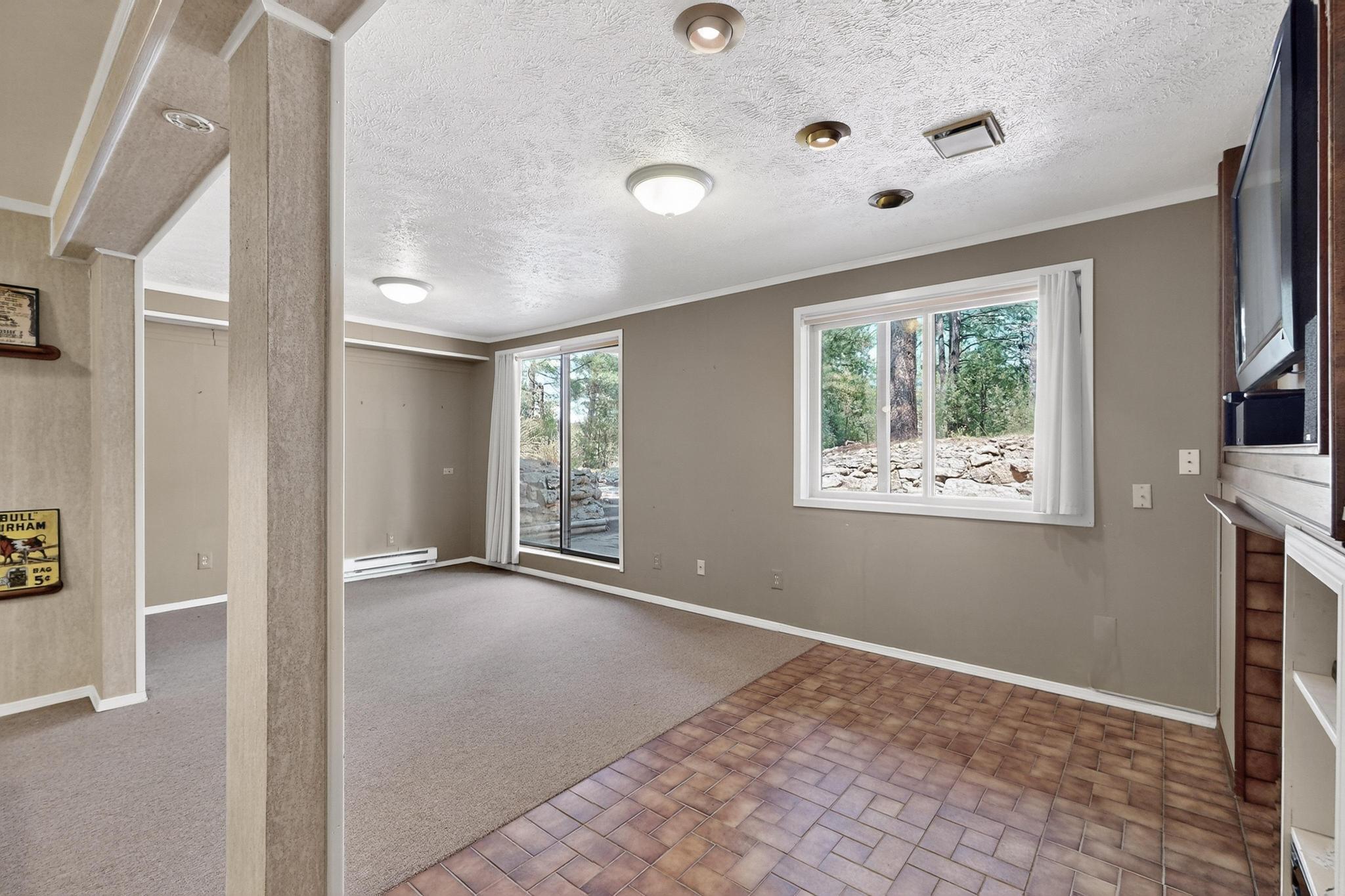 27 SUNFLOWER Drive