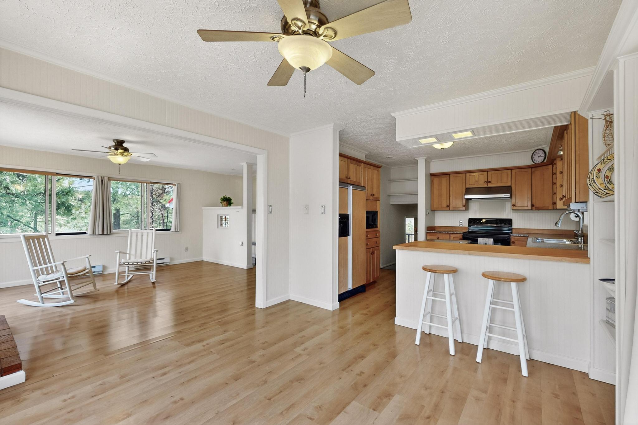 27 SUNFLOWER Drive