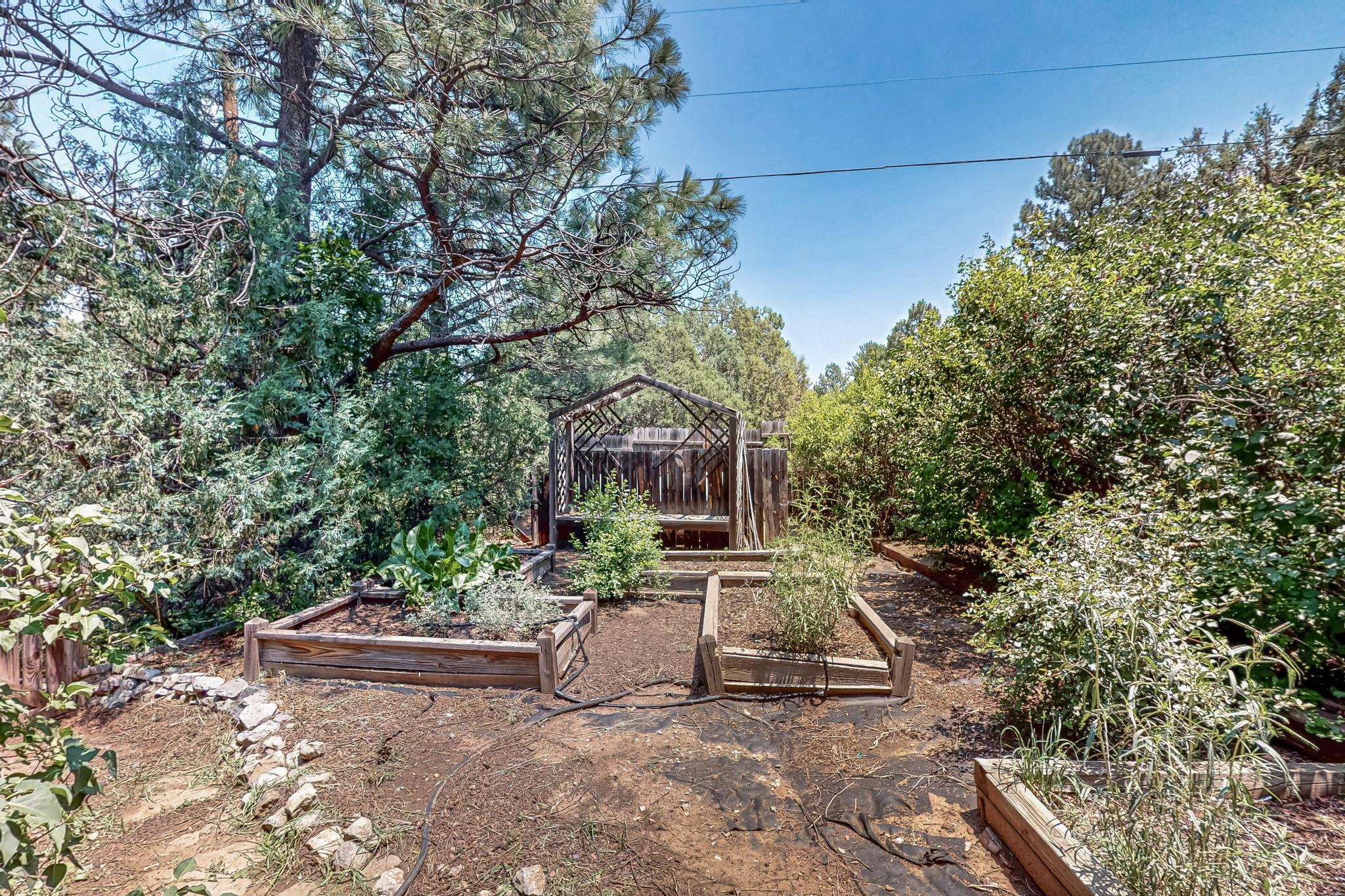 27 SUNFLOWER Drive