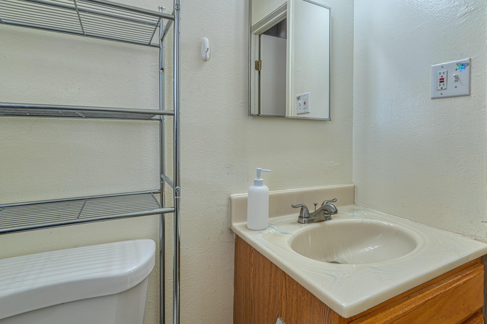 11008 FAIRBANKS Road NE